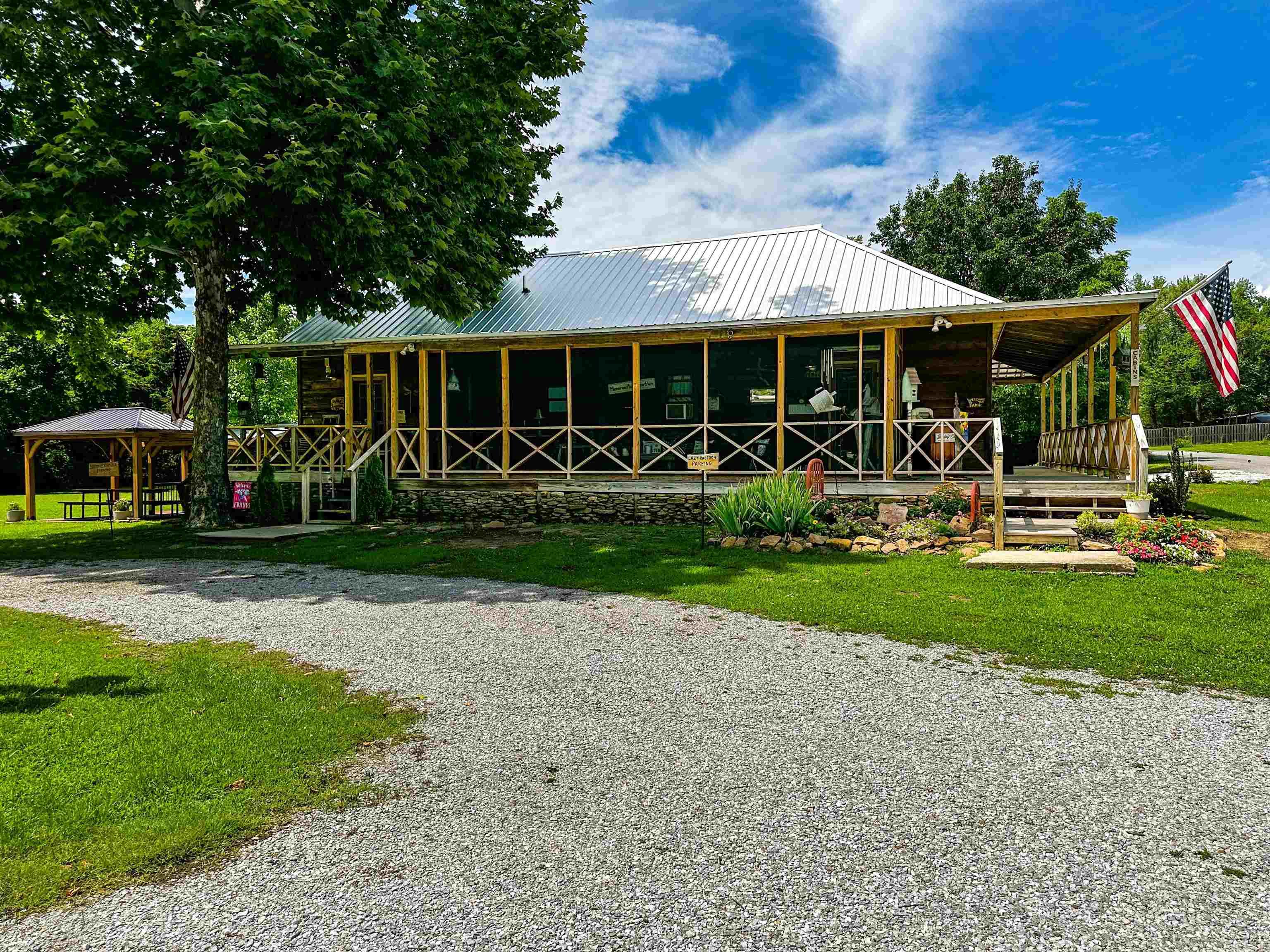 406 Cedar  Mountain View, AR