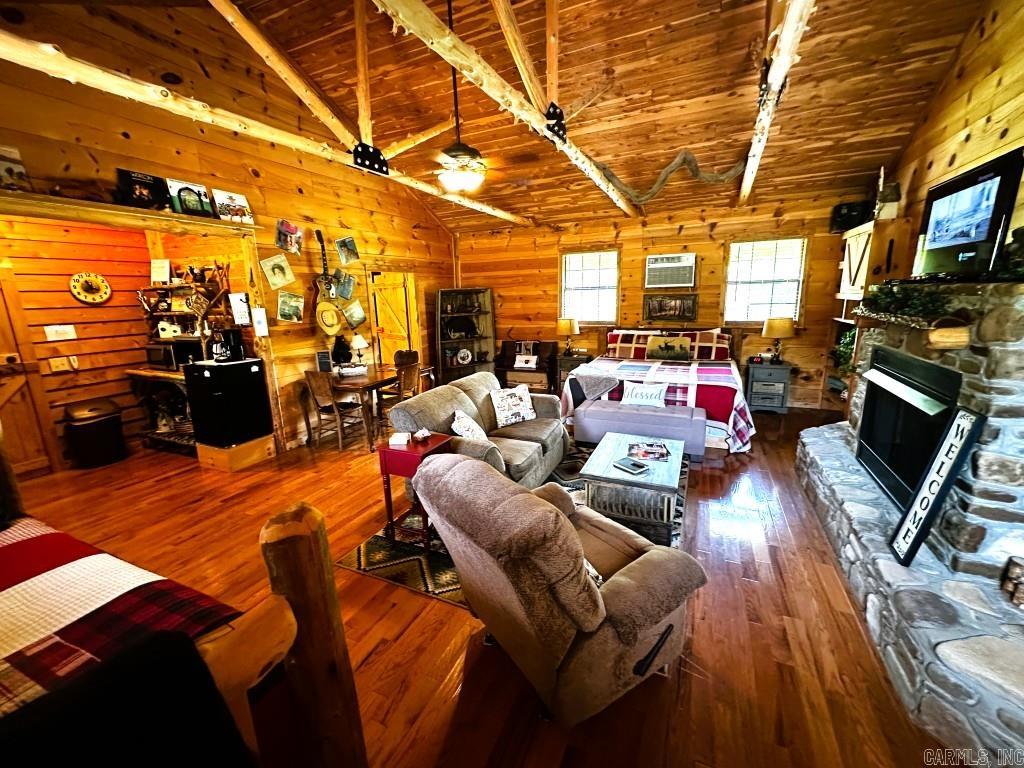 406 Cedar  Mountain View, AR