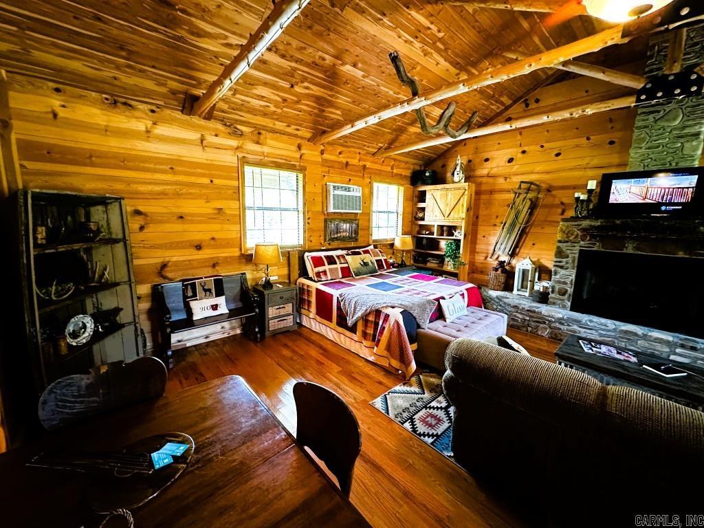 406 Cedar  Mountain View, AR