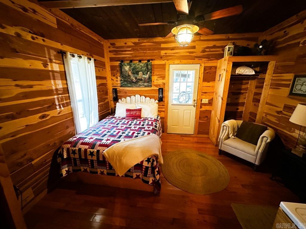 406 Cedar  Mountain View, AR