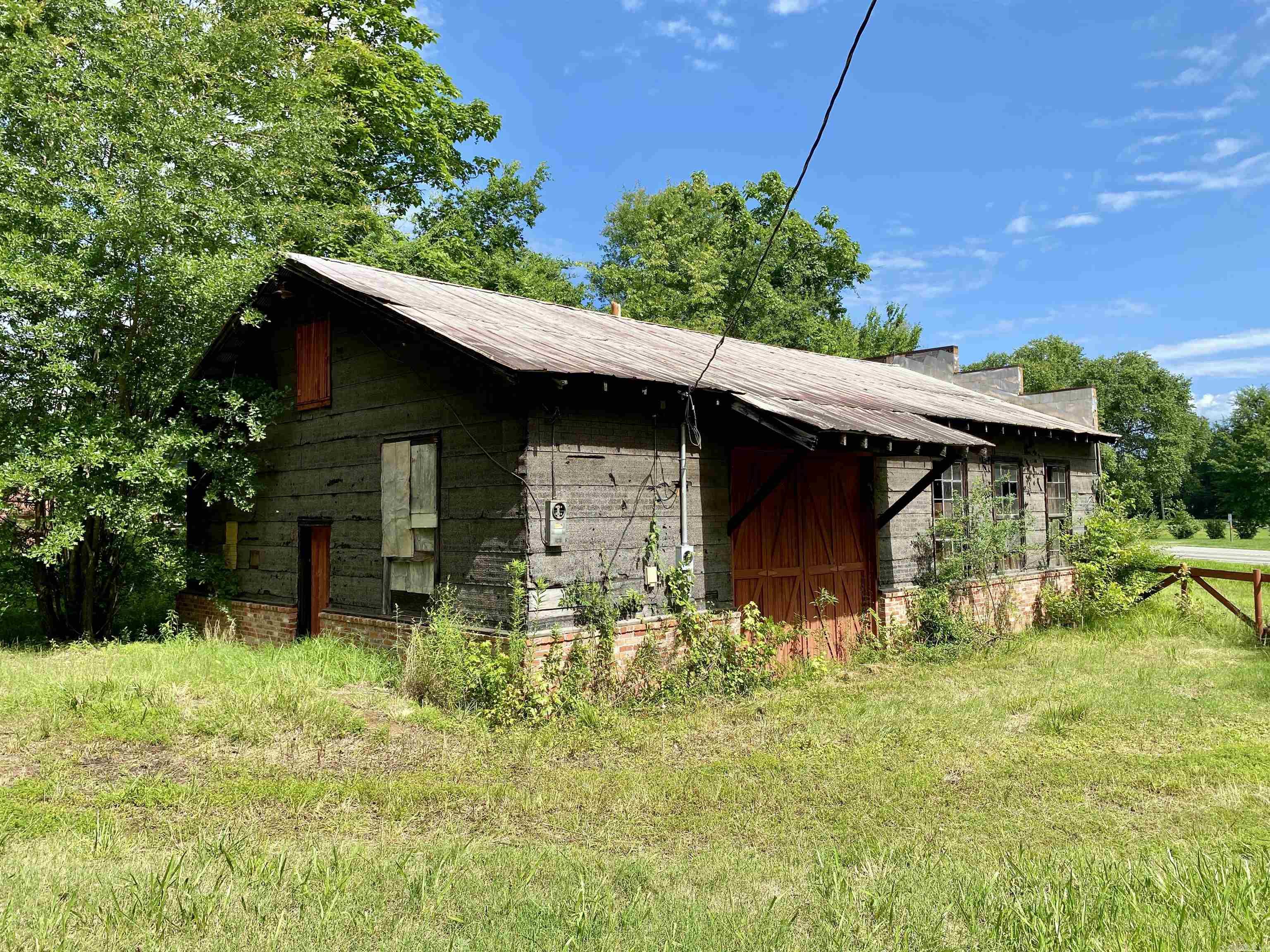 2767 E Main Street  Lamar, AR