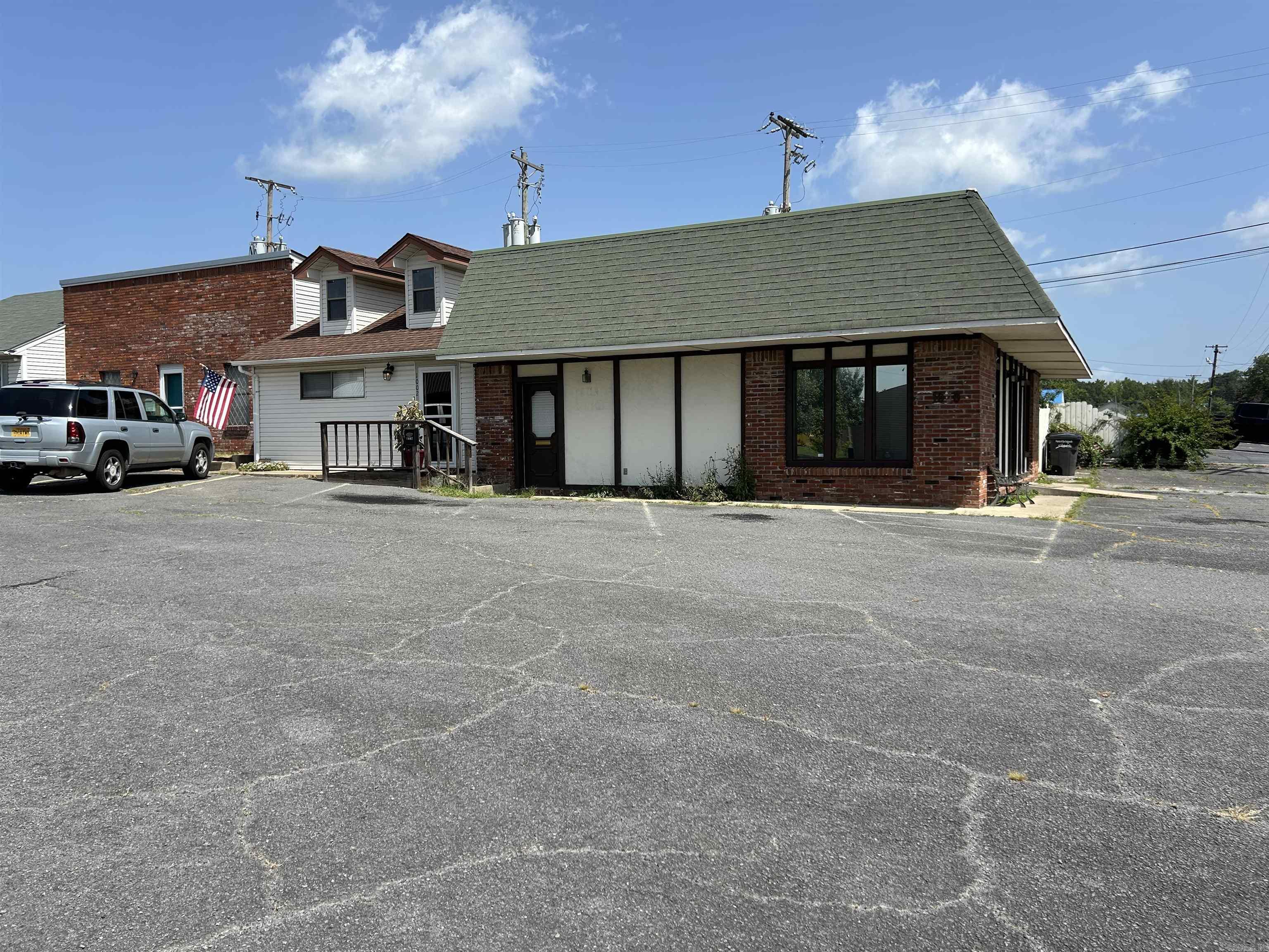 110 S Jeff Davis  Jacksonville, AR
