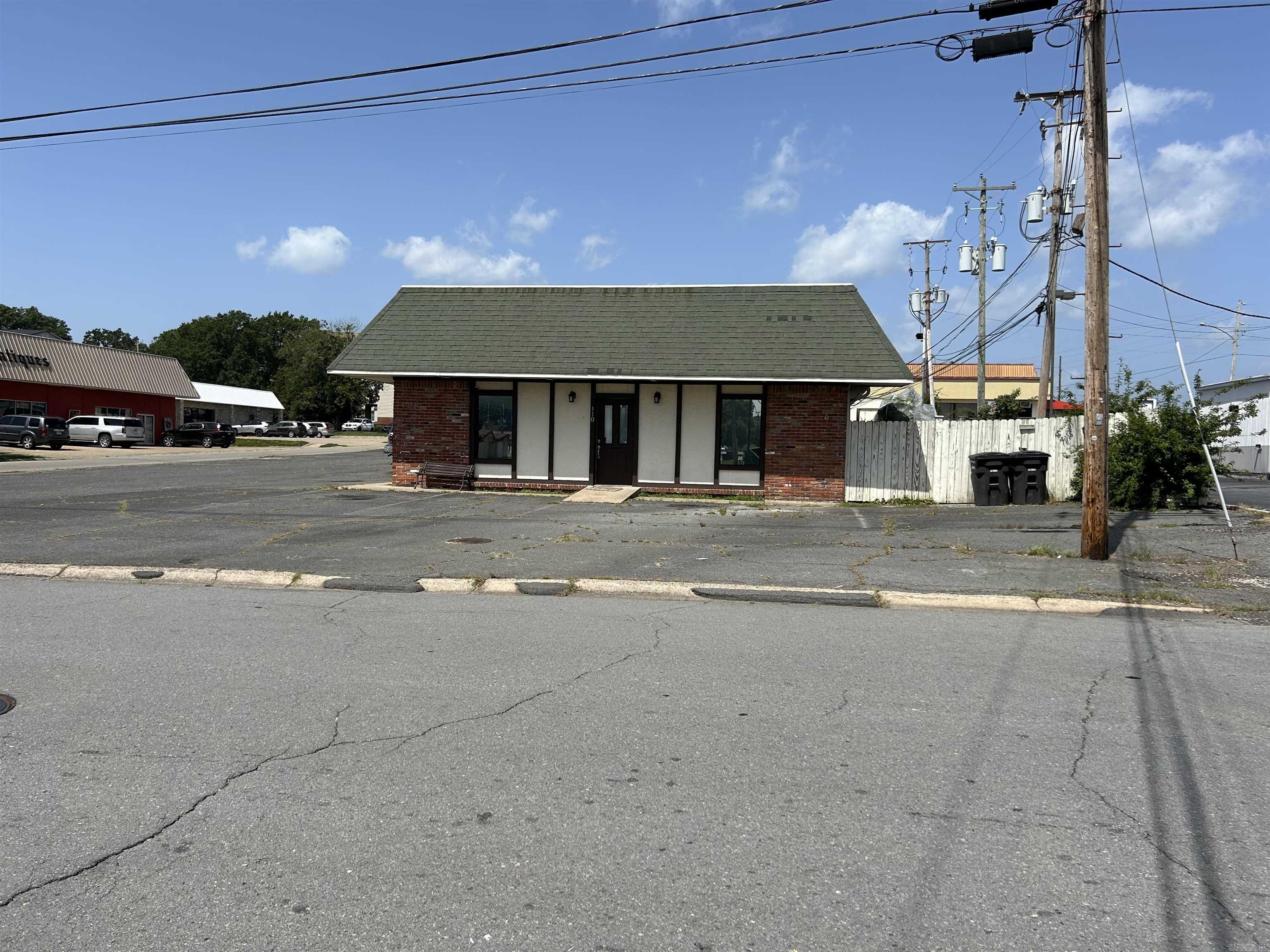 110 S Jeff Davis  Jacksonville, AR