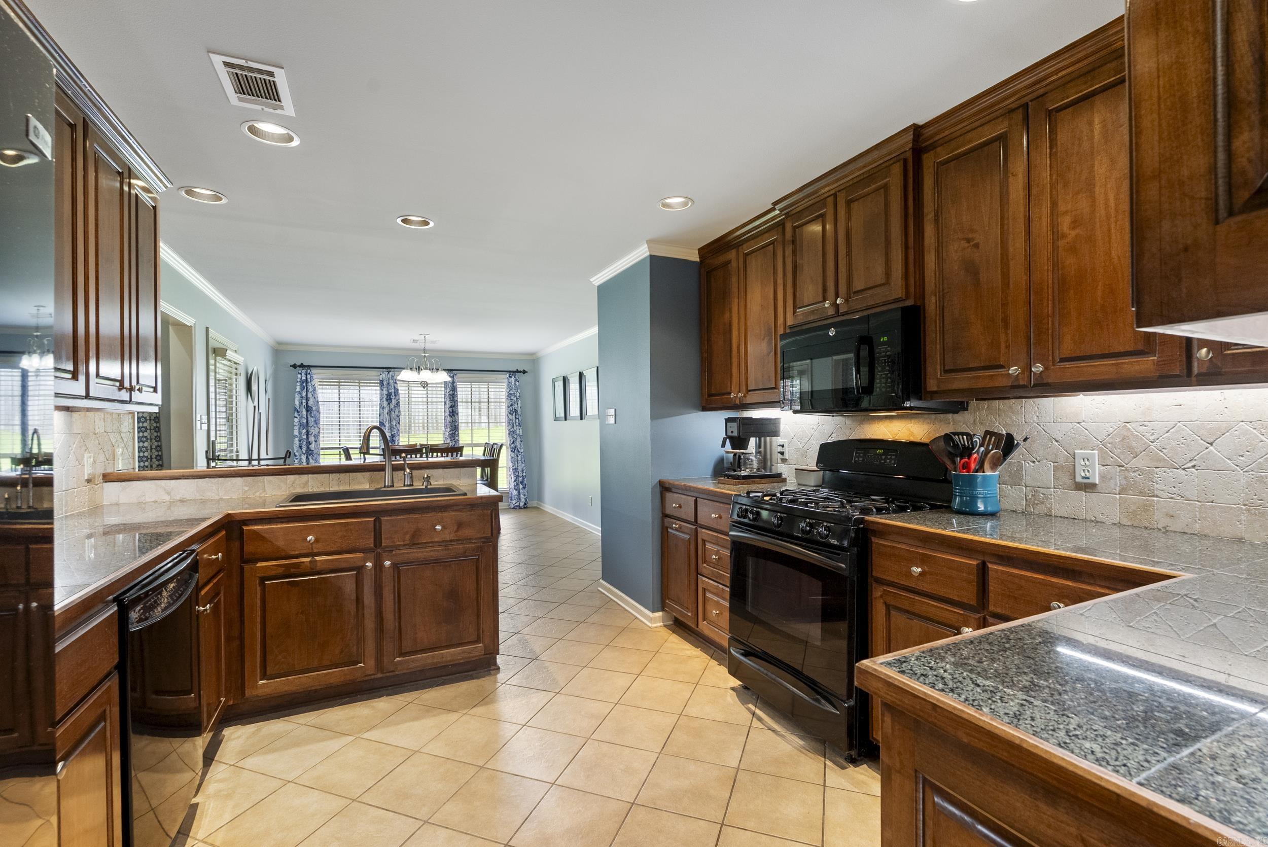 144 Summit Valley  Maumelle, AR