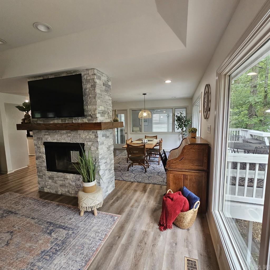 65 Alicante Way  Hot Springs Village, AR