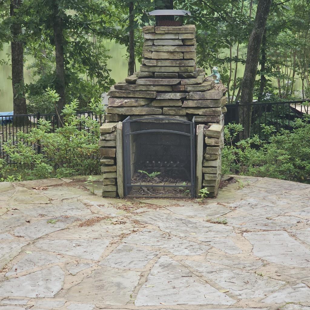65 Alicante Way  Hot Springs Village, AR