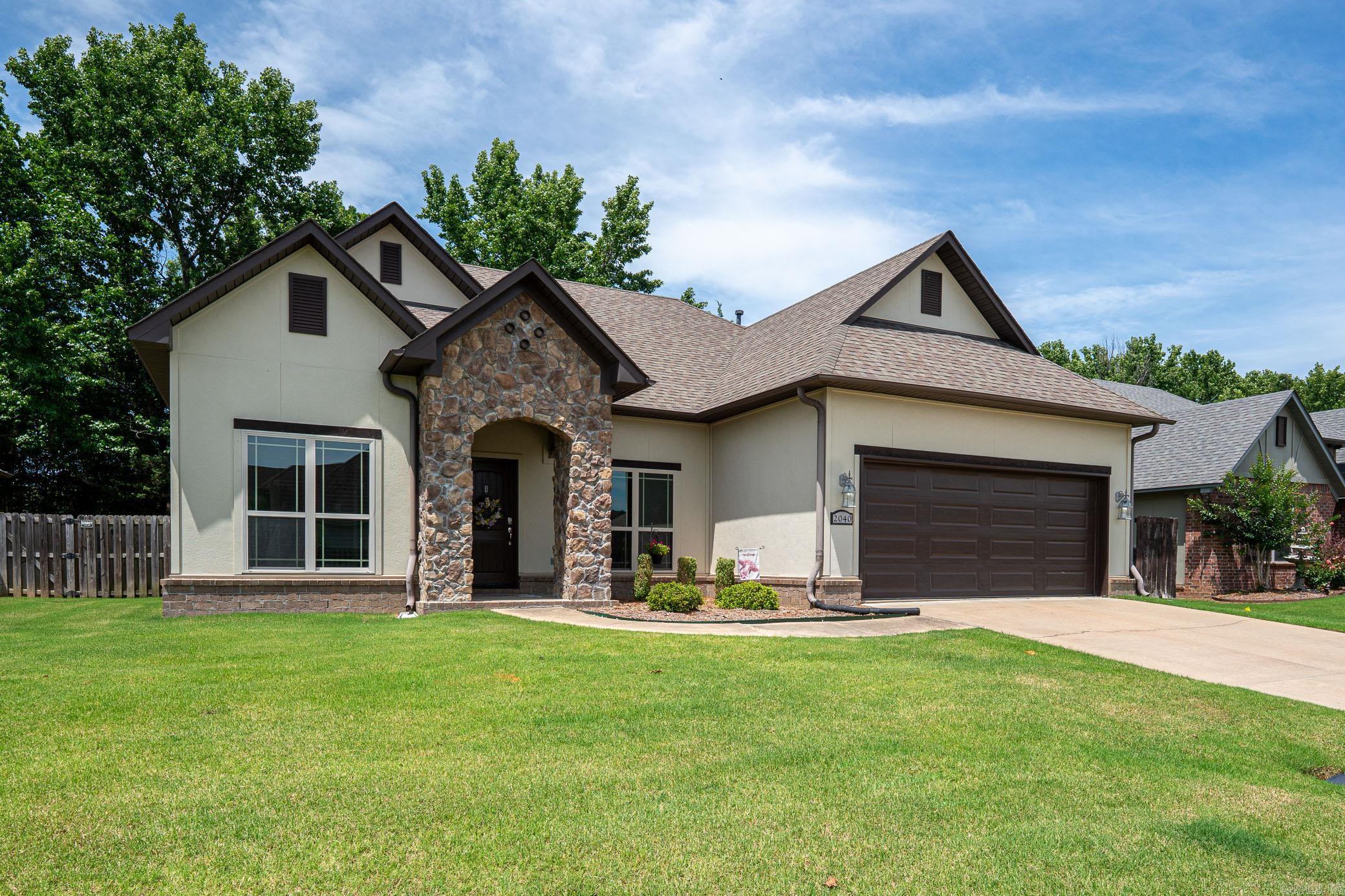 2040 Massee  Conway, AR