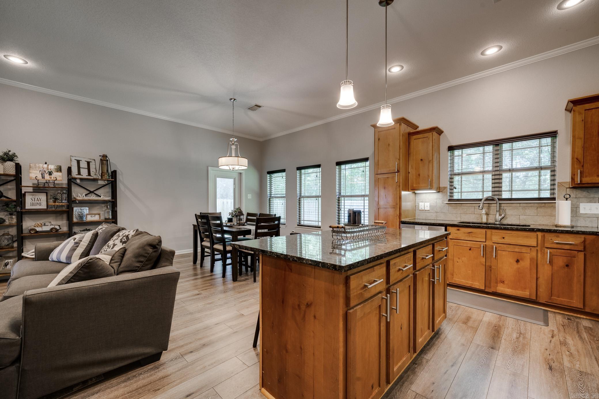 2040 Massee  Conway, AR
