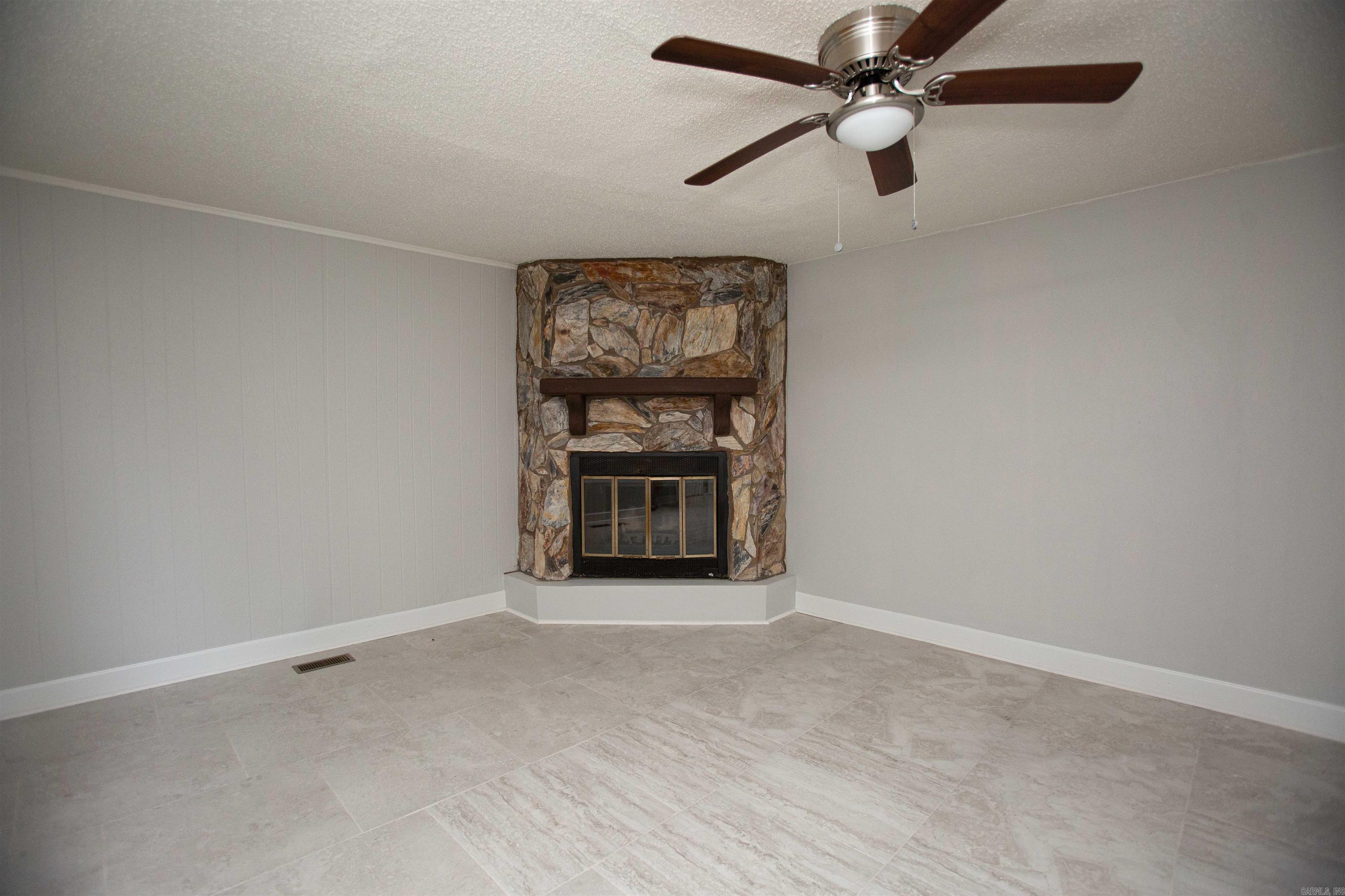 123 Saunders  Northmoor, AR