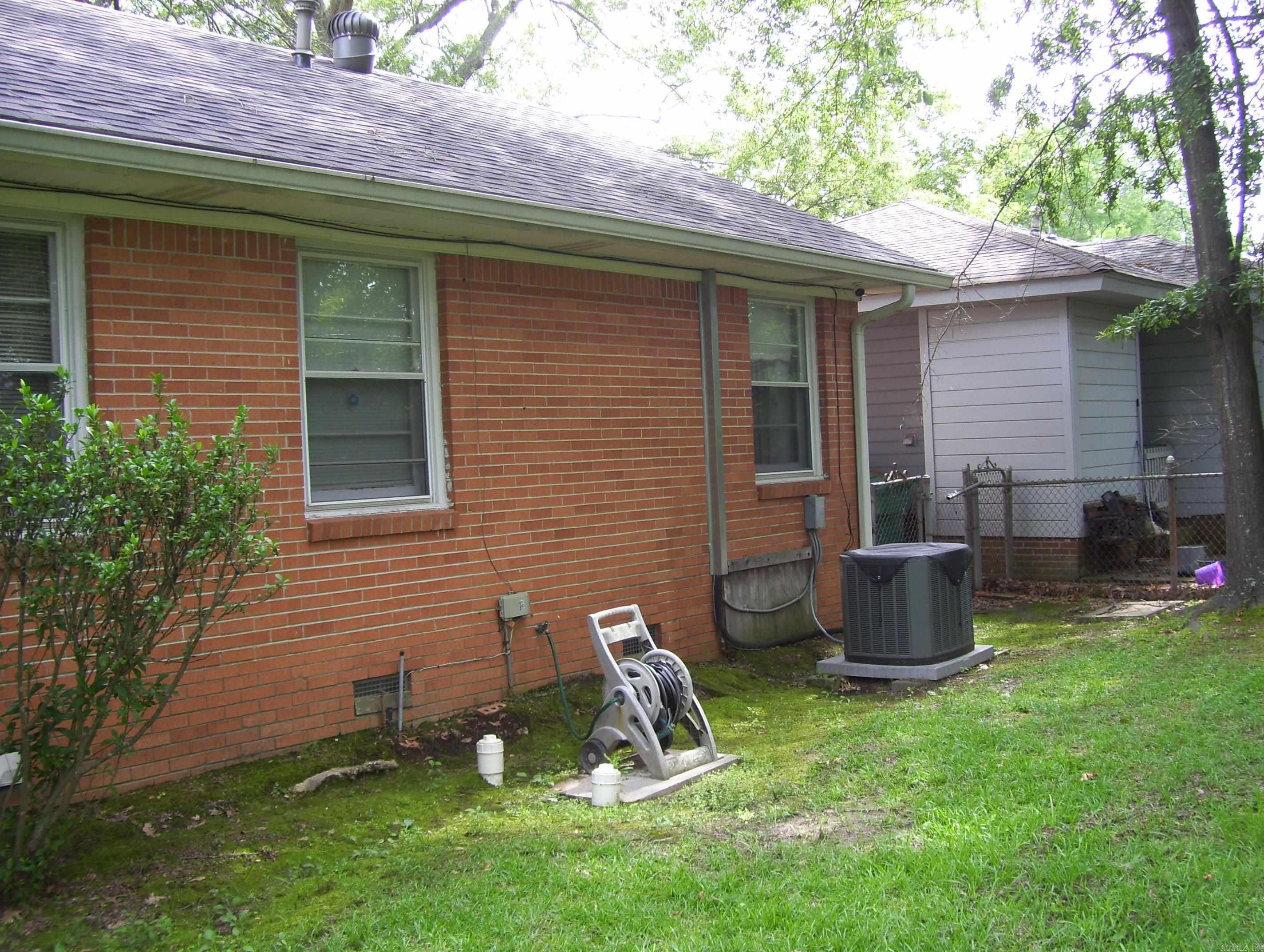 1507 W 24th  Pine Bluff, AR