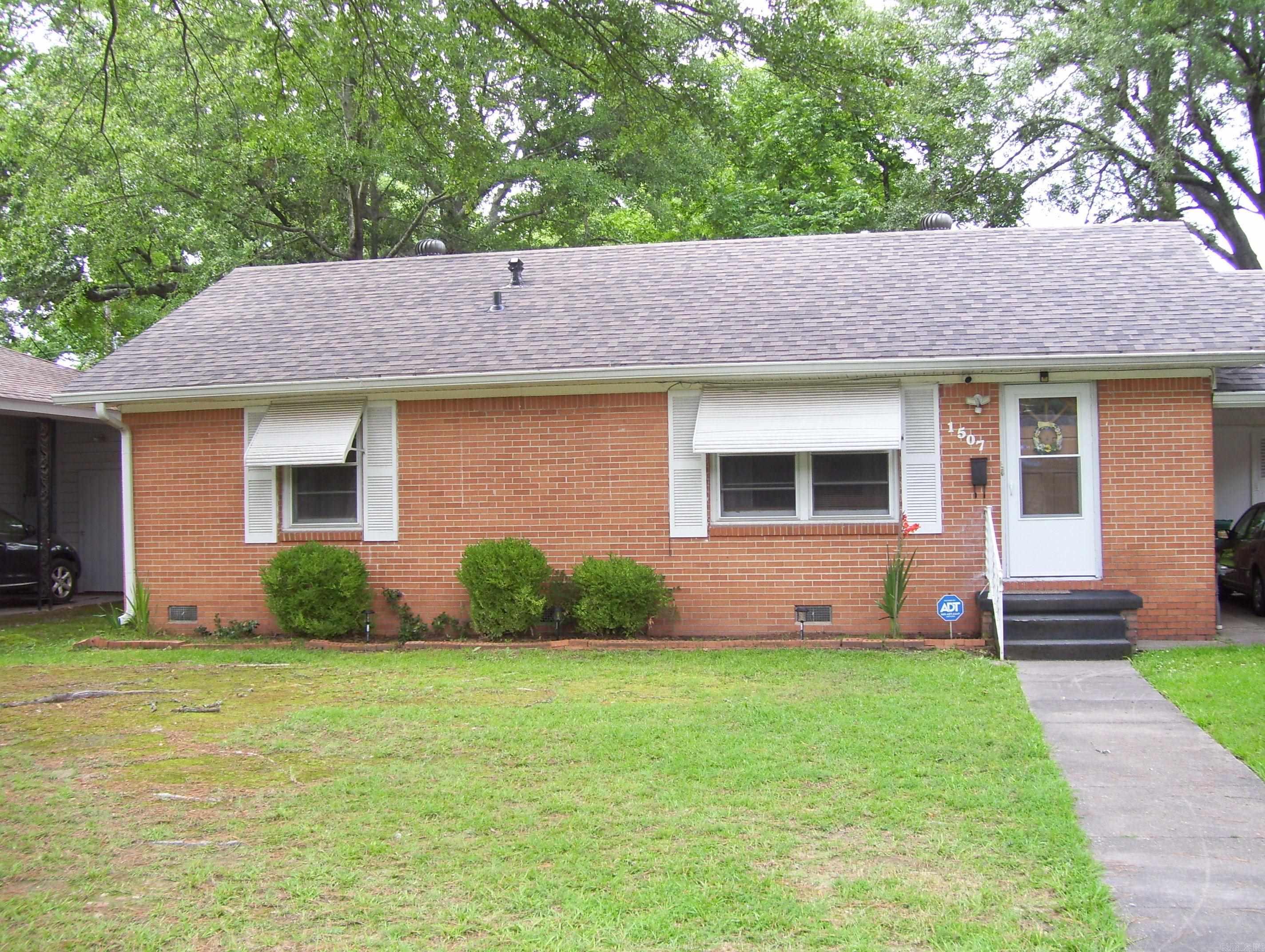 1507 W 24th  Pine Bluff, AR