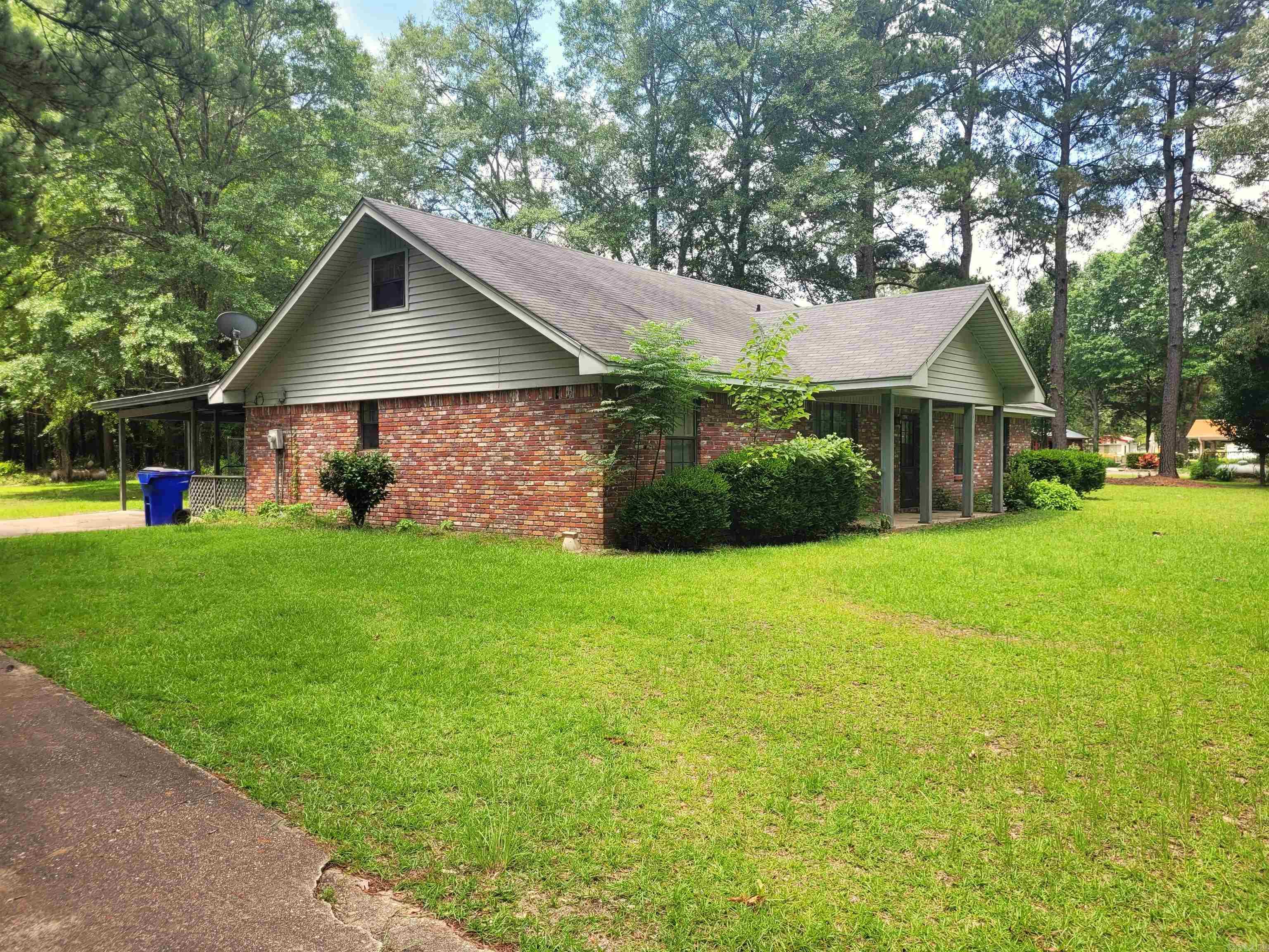 1622 Parkers Chapel Rd.  El Dorado, AR