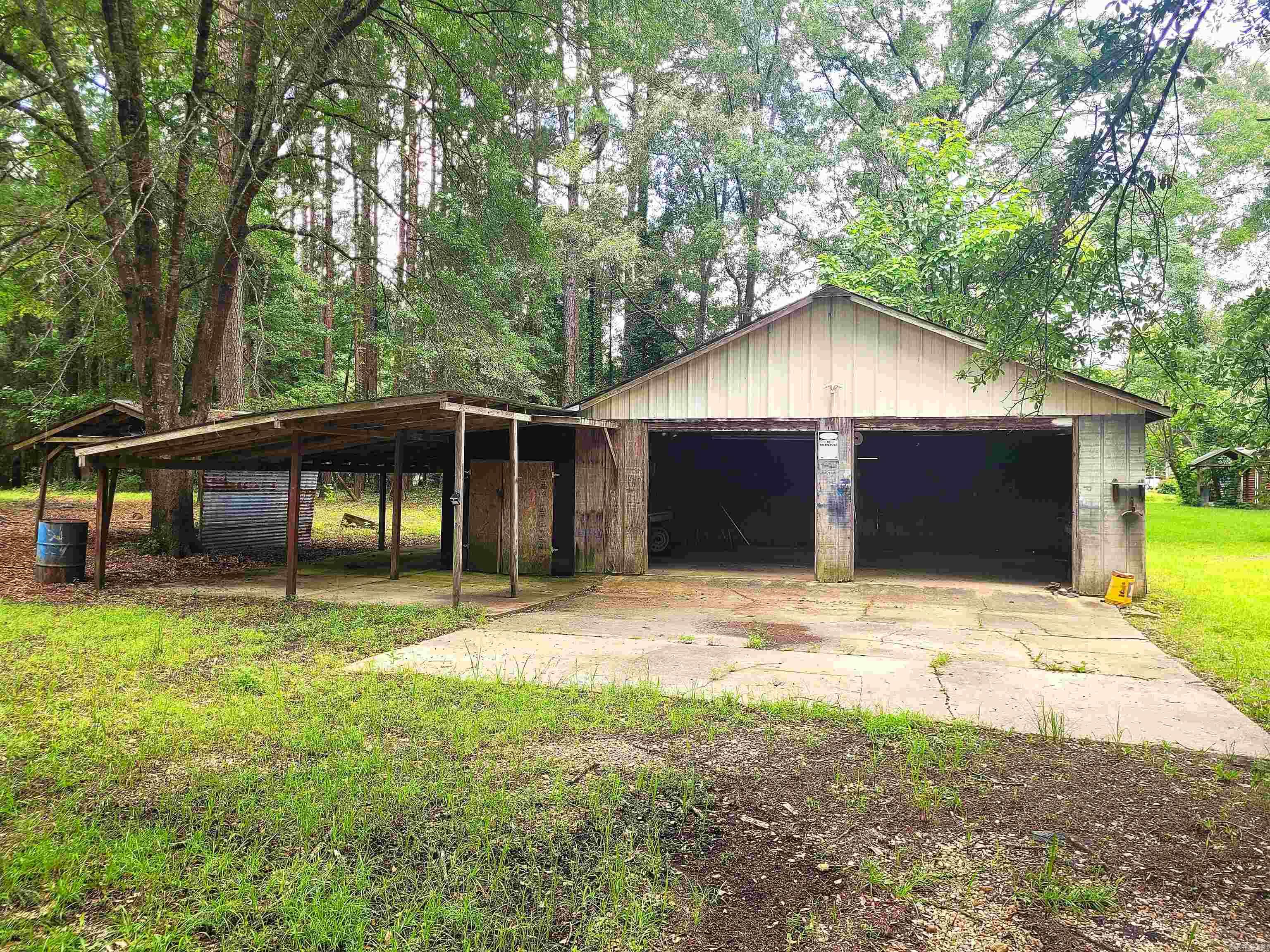 1622 Parkers Chapel Rd.  El Dorado, AR