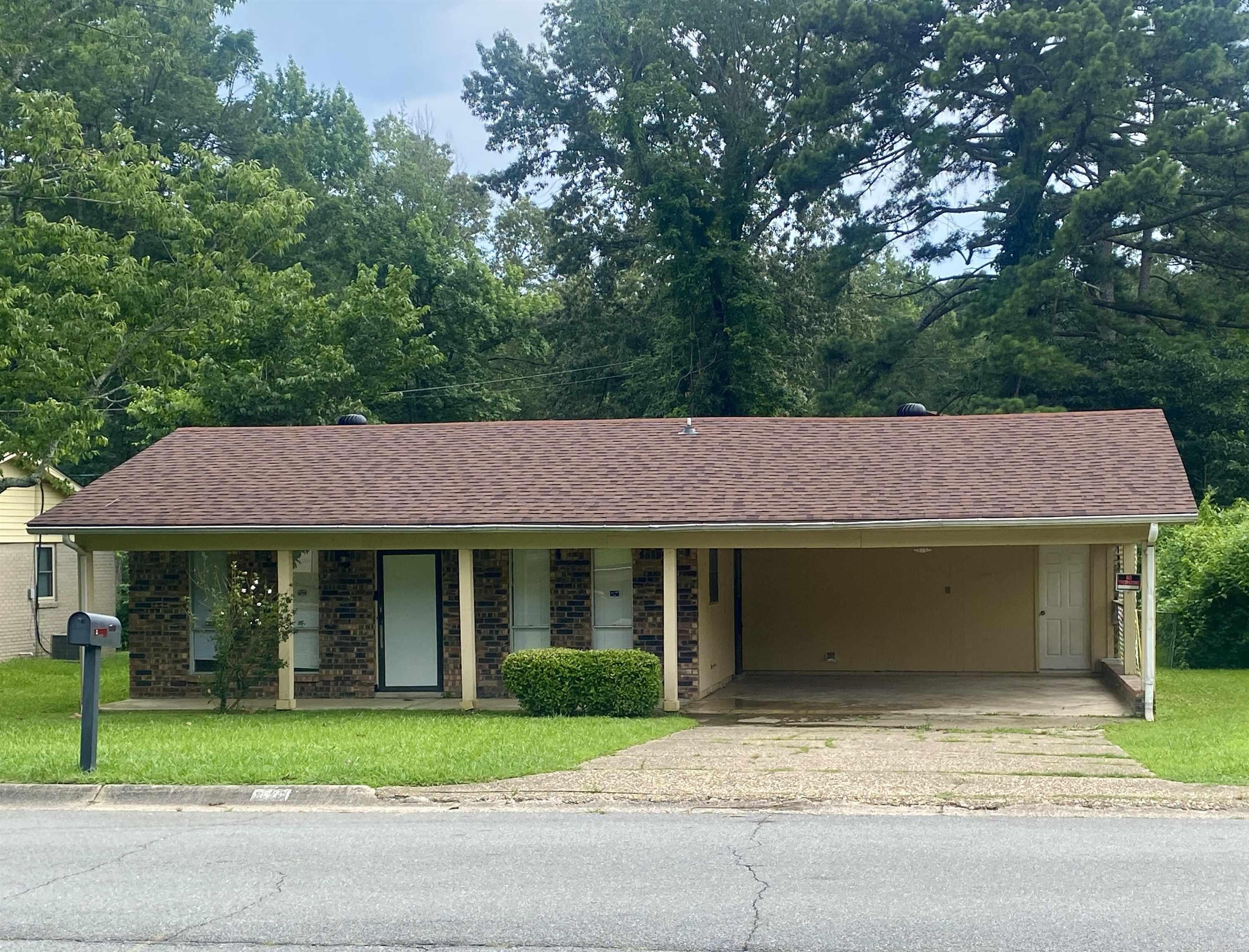 9425 Labette Dr  Little Rock, AR