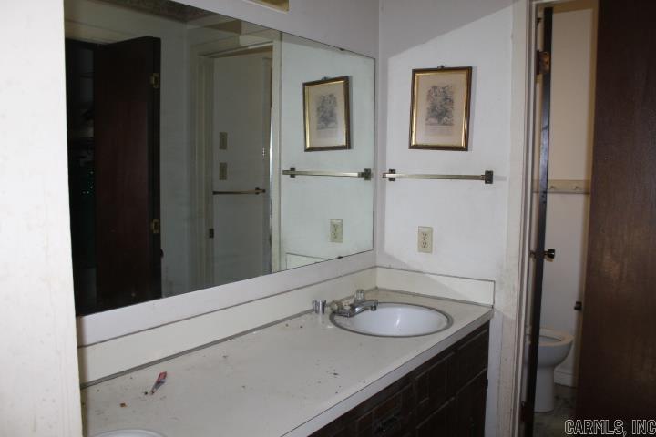 22213 N Springlake  Hensley, AR