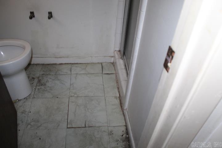 22213 N Springlake  Hensley, AR