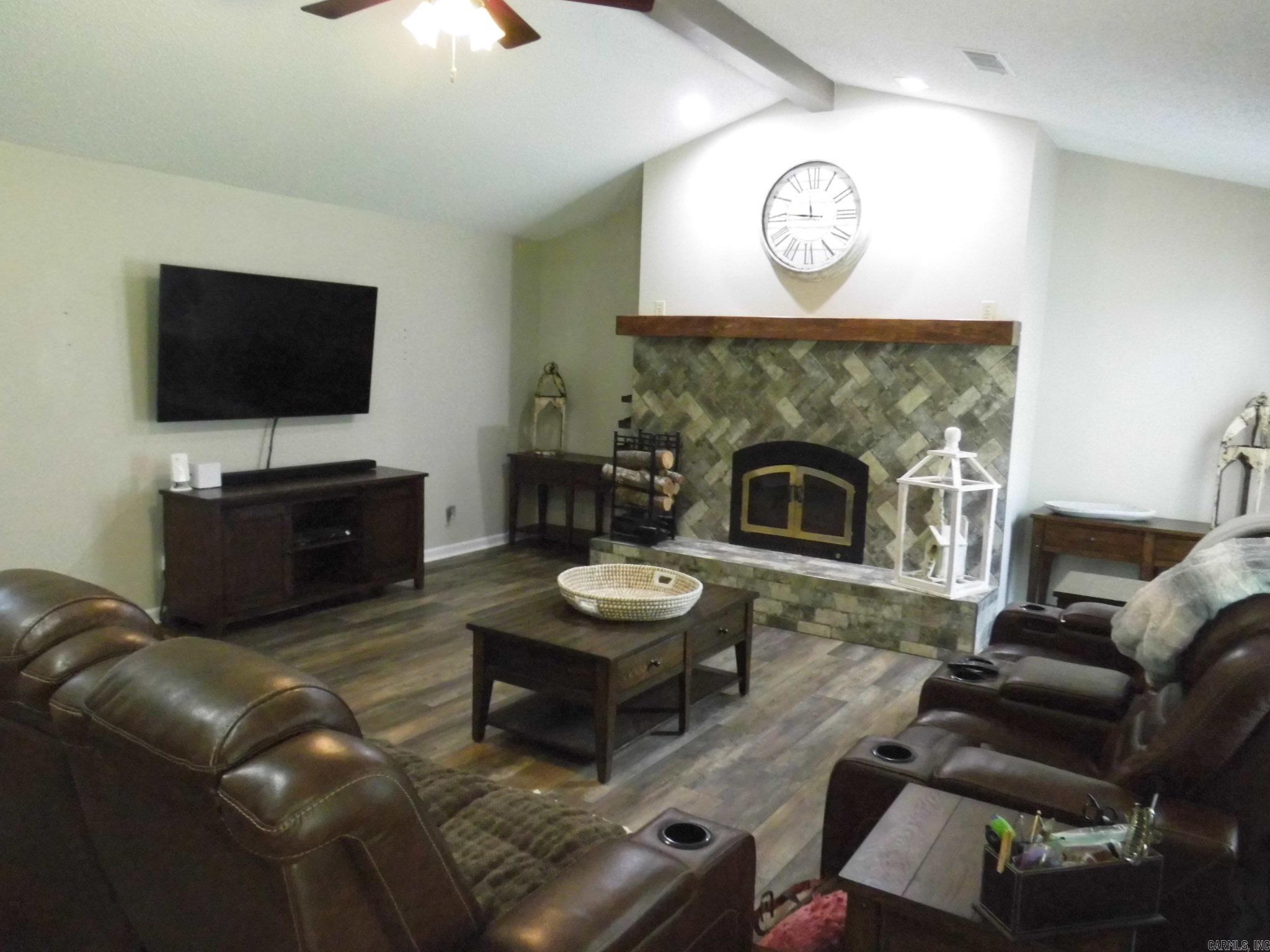 2822 E Woodson Lateral  Hensley, AR