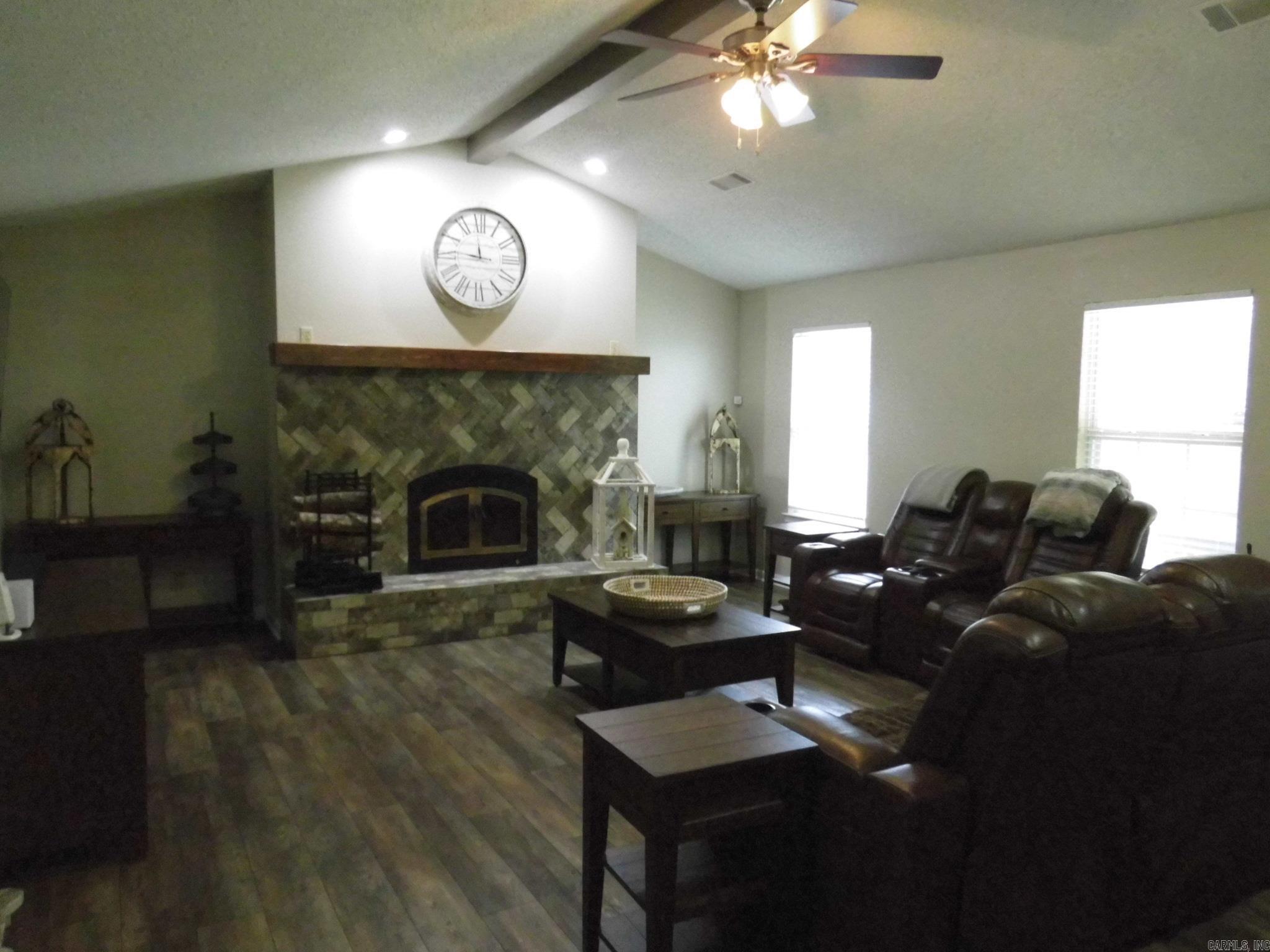 2822 E Woodson Lateral  Hensley, AR