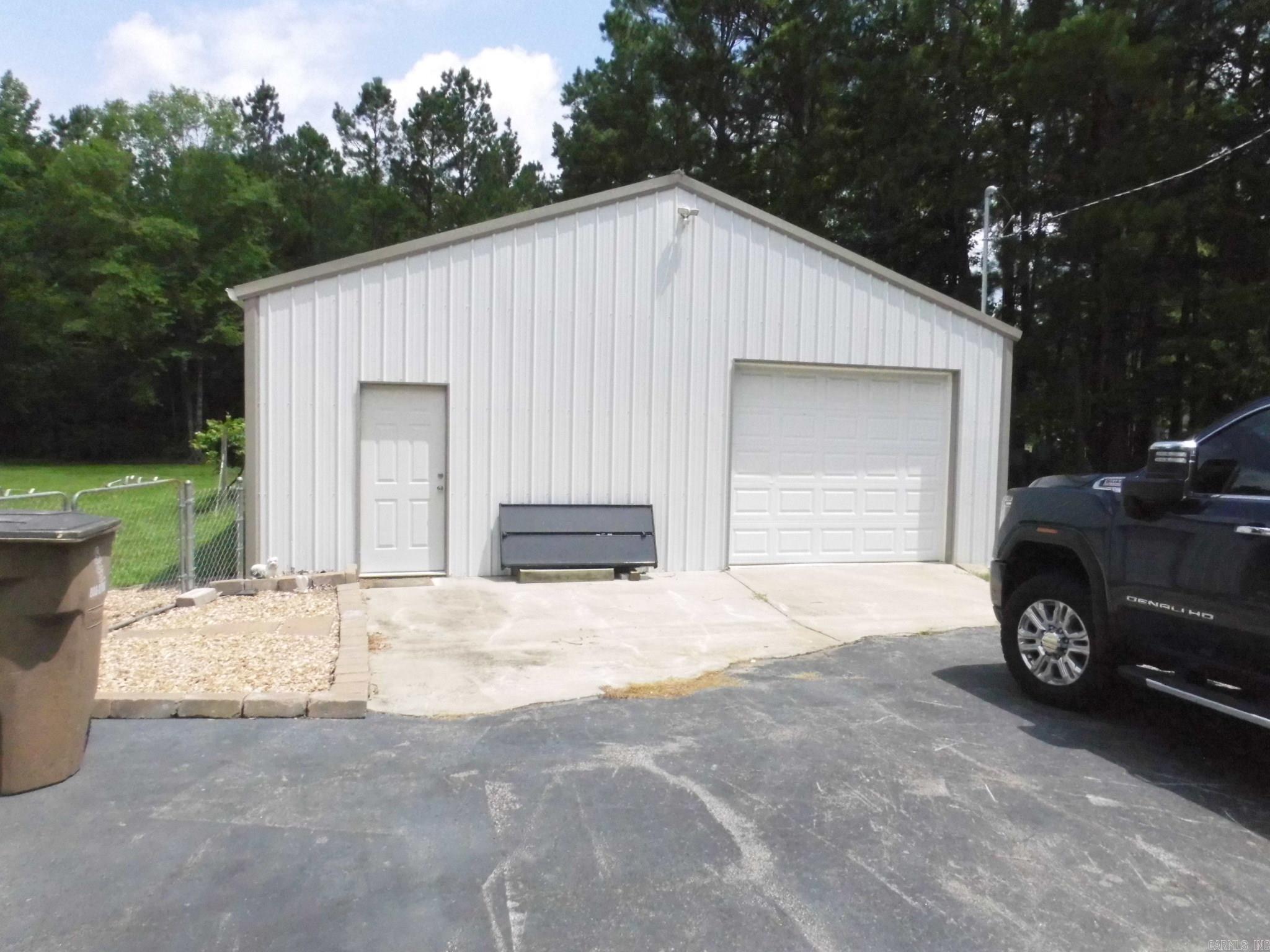 2822 E Woodson Lateral  Hensley, AR
