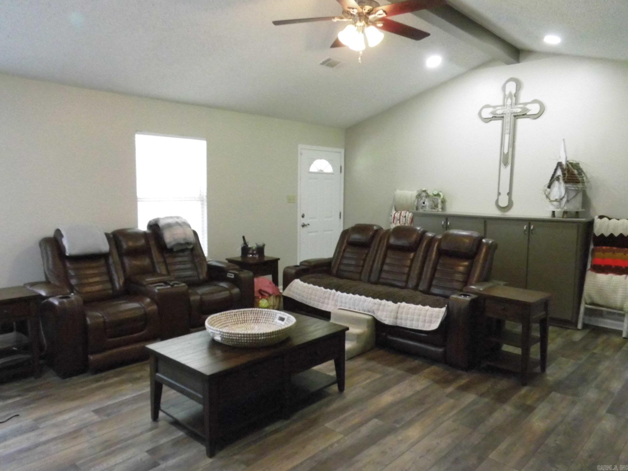 2822 E Woodson Lateral  Hensley, AR