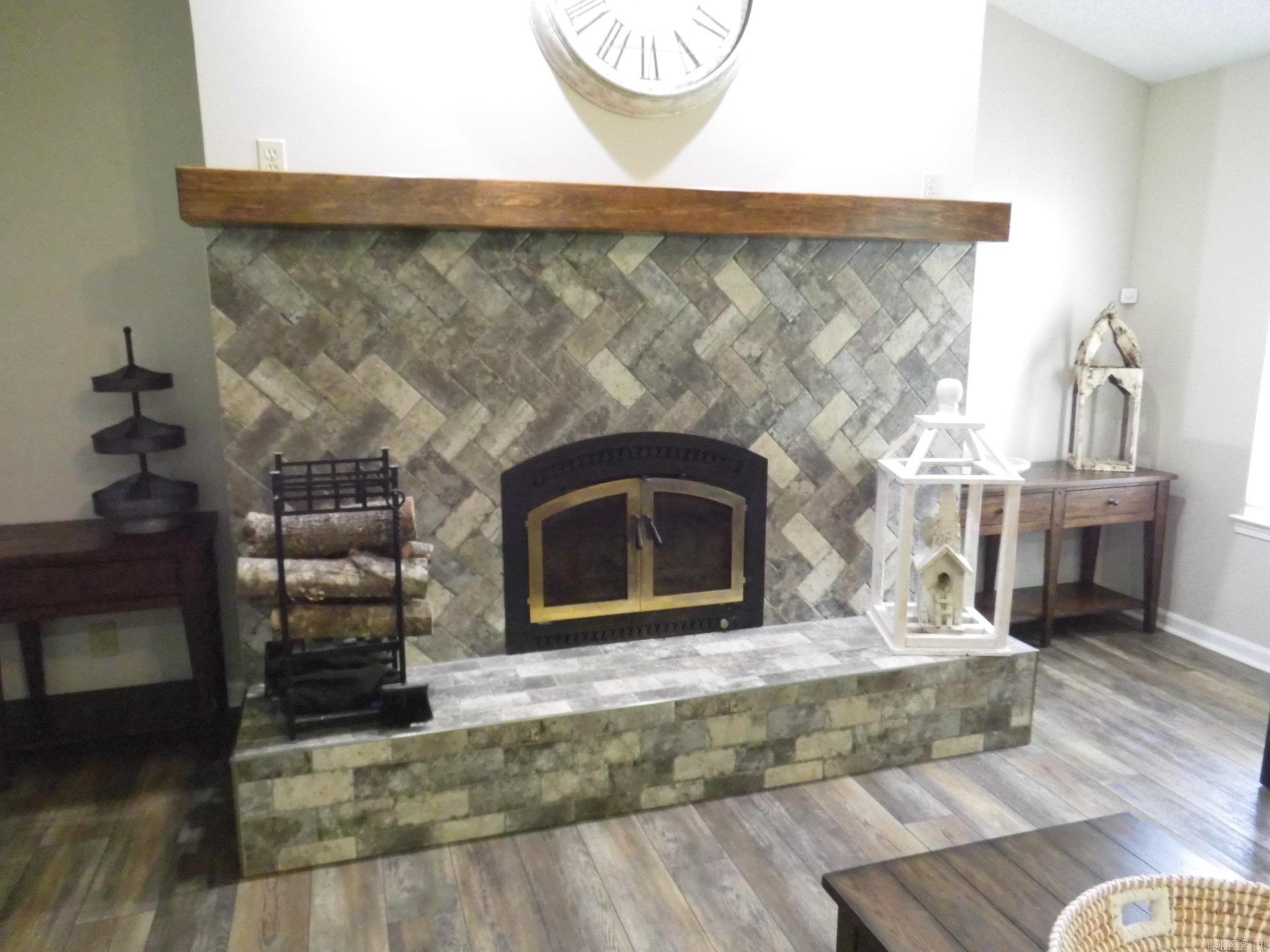2822 E Woodson Lateral  Hensley, AR
