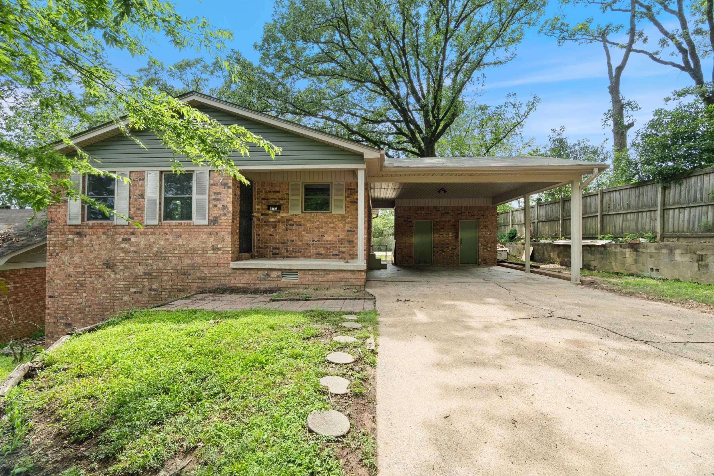 1112 N Hughes  Little Rock, AR