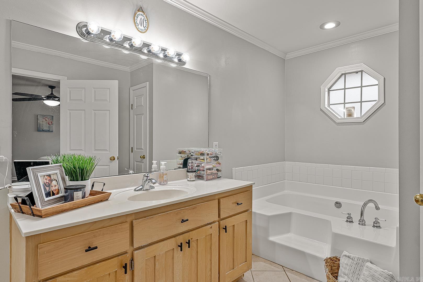 6902 Deerwood  Paragould, AR