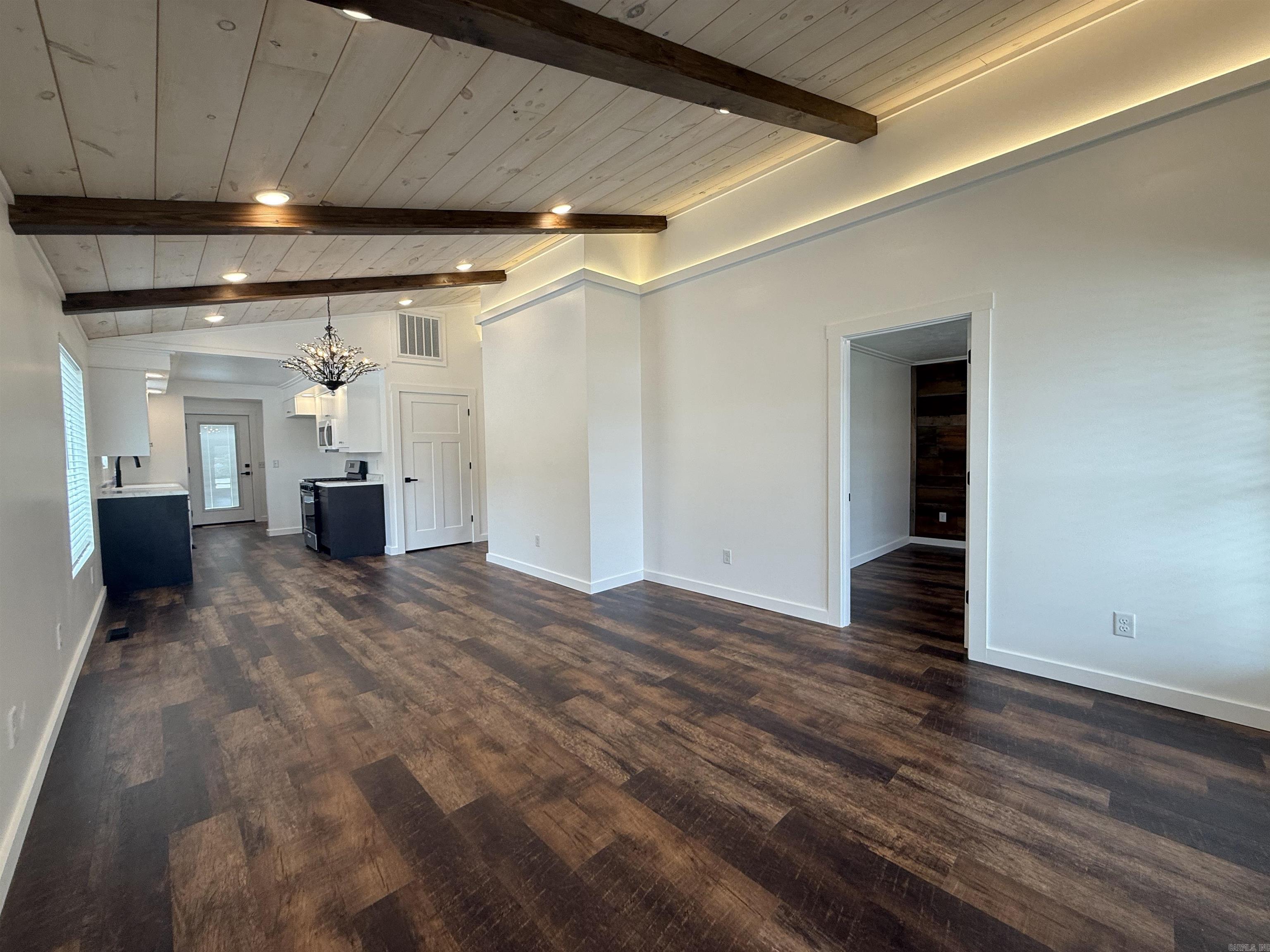 219 N Chestnut  Harrison, AR