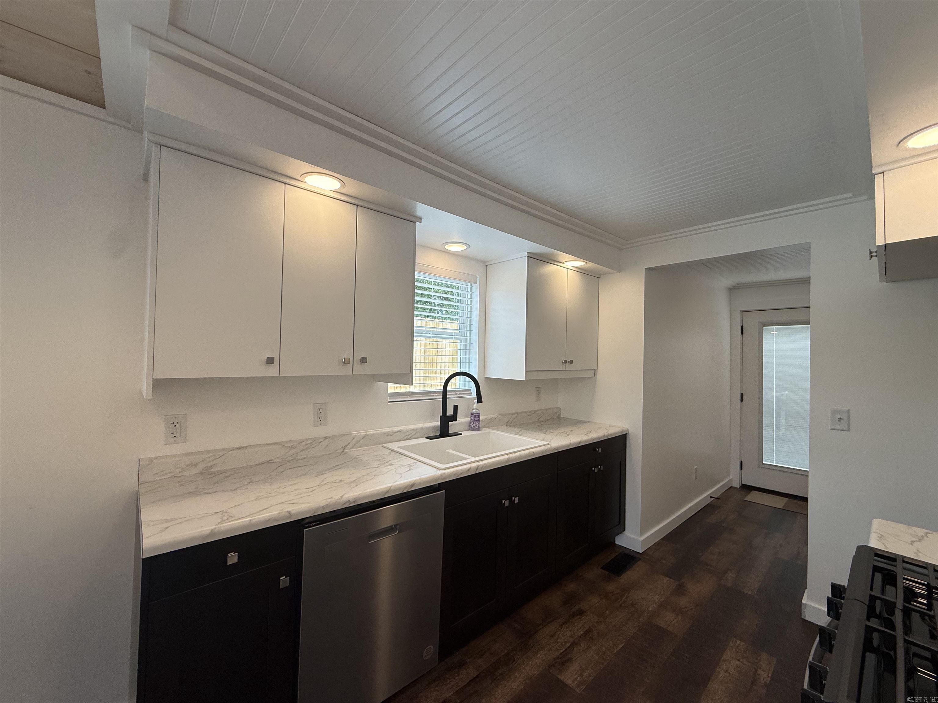 219 N Chestnut  Harrison, AR