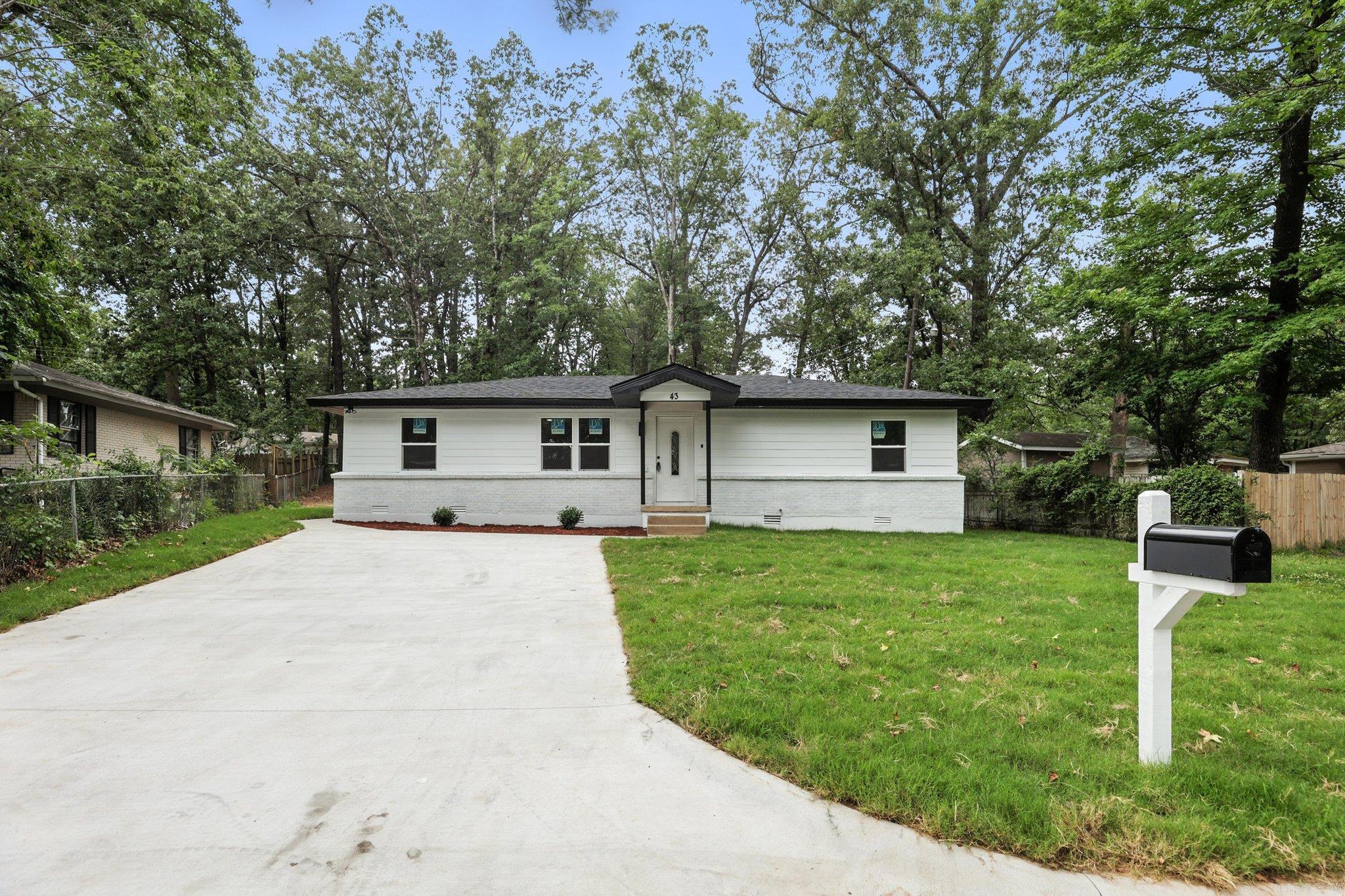 43 S Wakefield Drive  Little Rock, AR