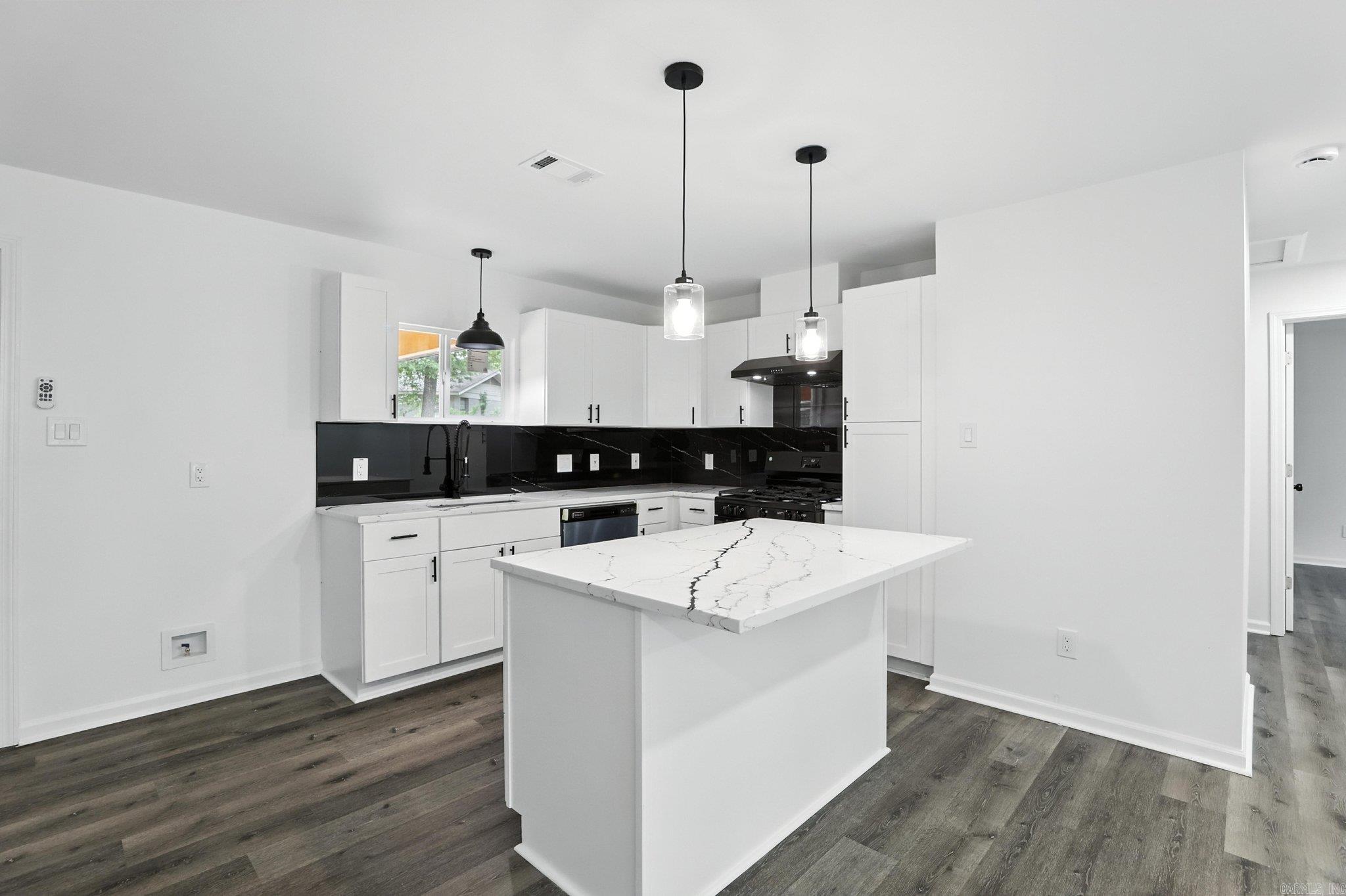 43 S Wakefield Drive  Little Rock, AR