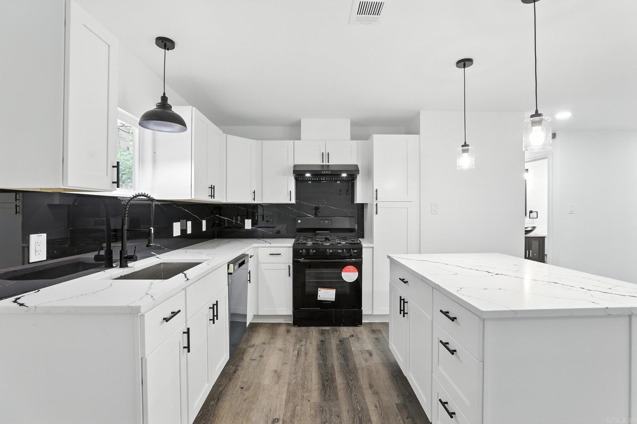 43 S Wakefield Drive  Little Rock, AR