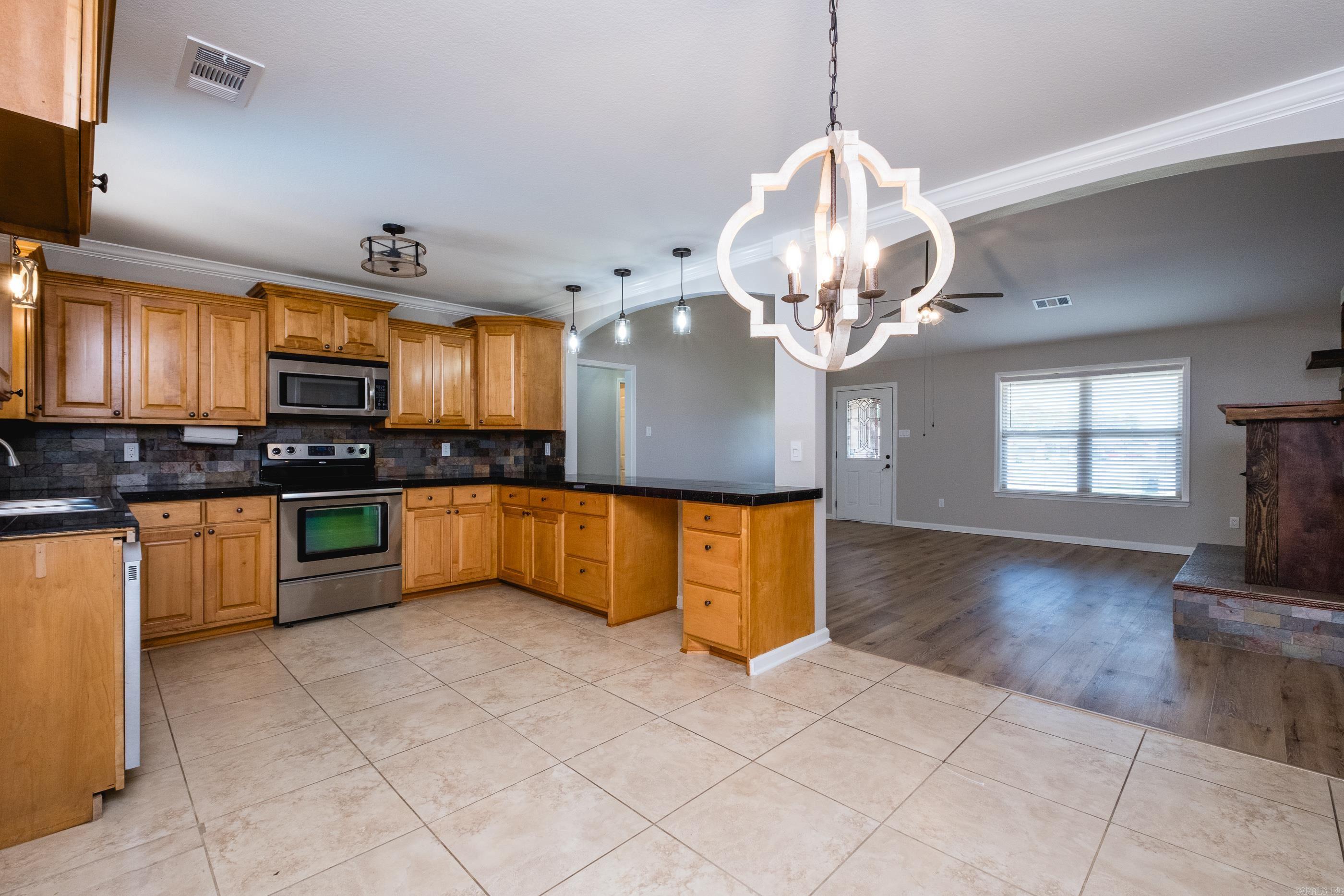 124 Cross Creek Drive  Austin, AR