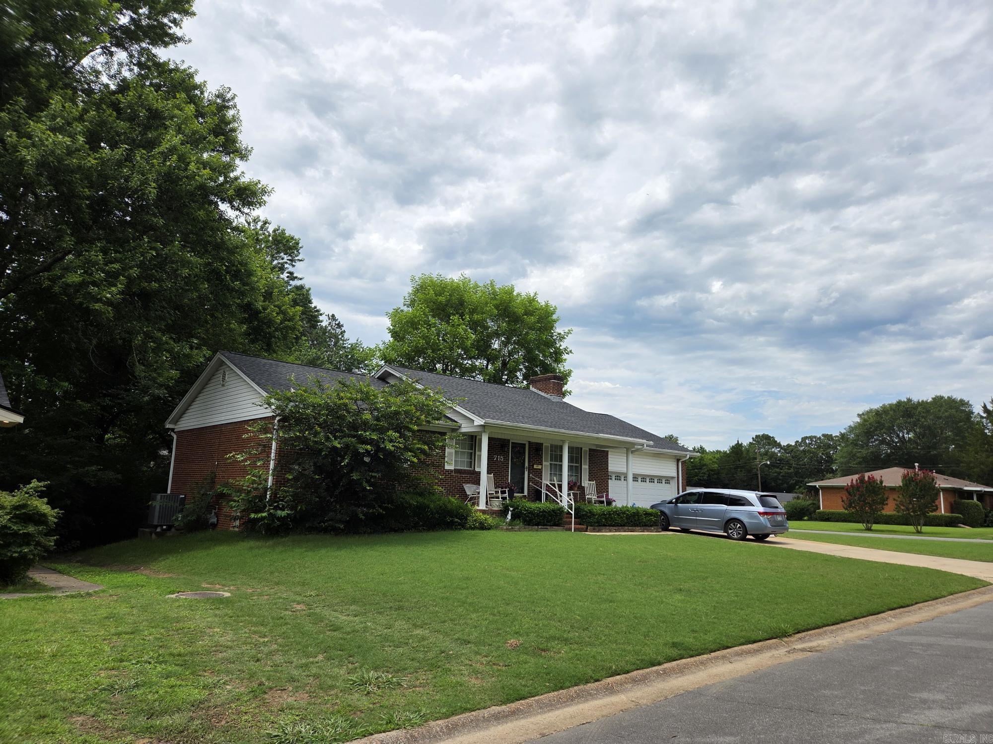 715 N Spruce  Searcy, AR