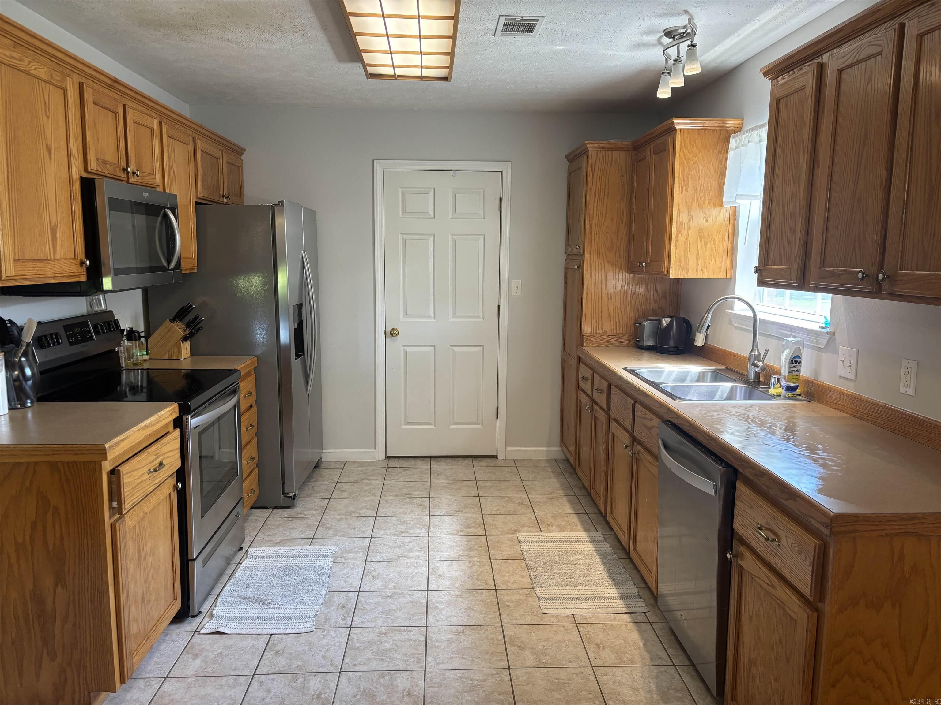 2 Ledrick  Mayflower, AR