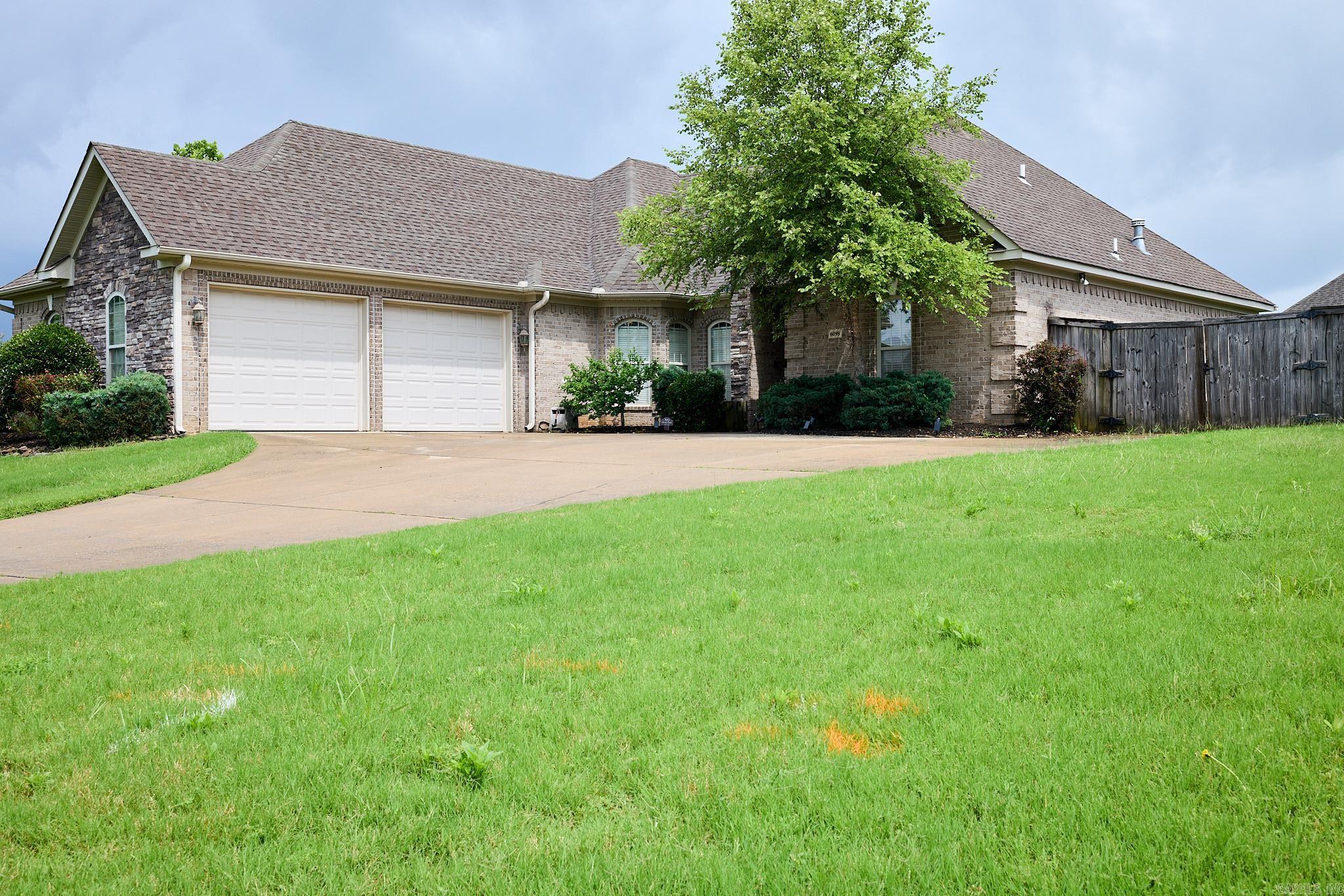 6098 PIERCE MANSE LOOP  Benton, AR