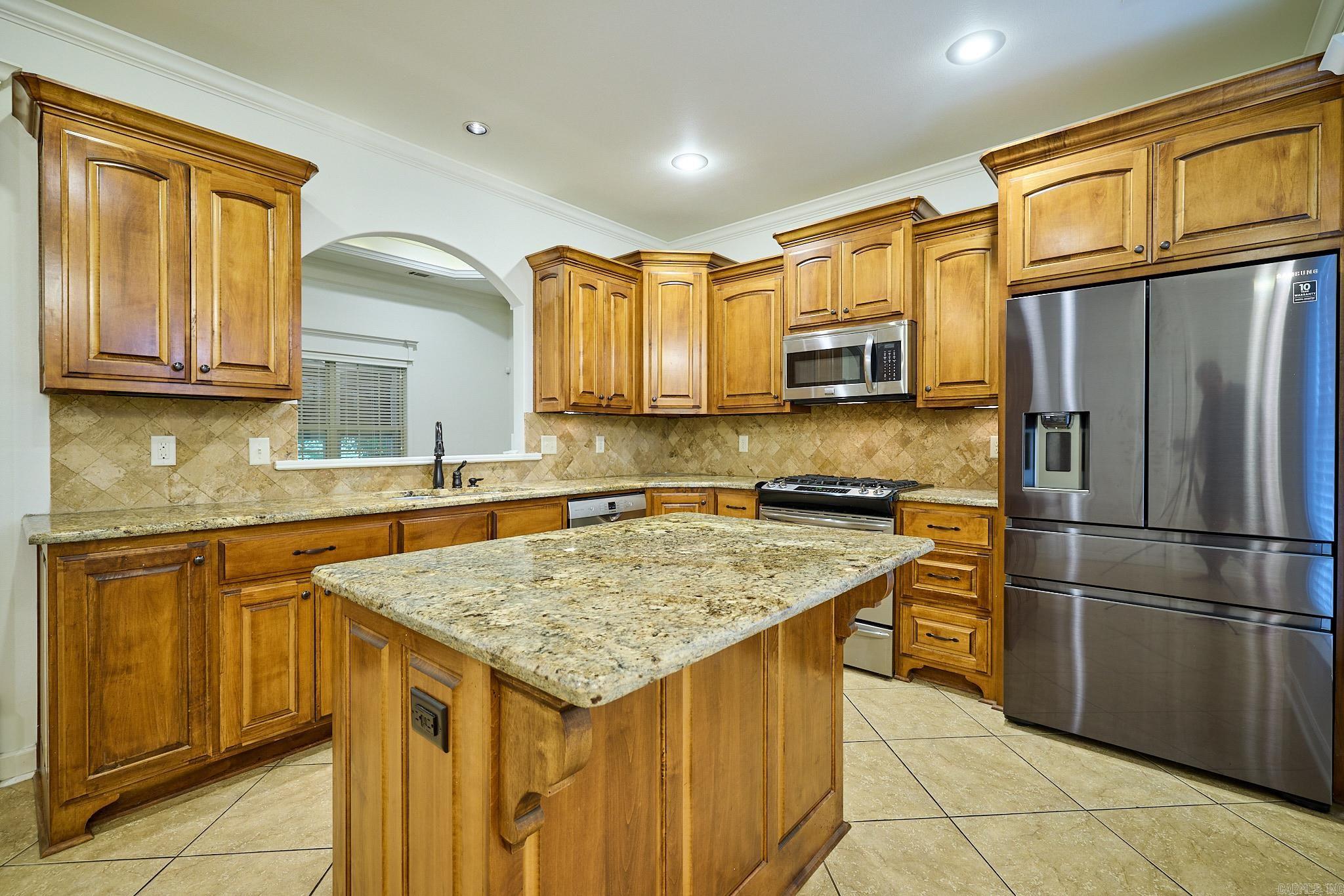 6098 PIERCE MANSE LOOP  Benton, AR