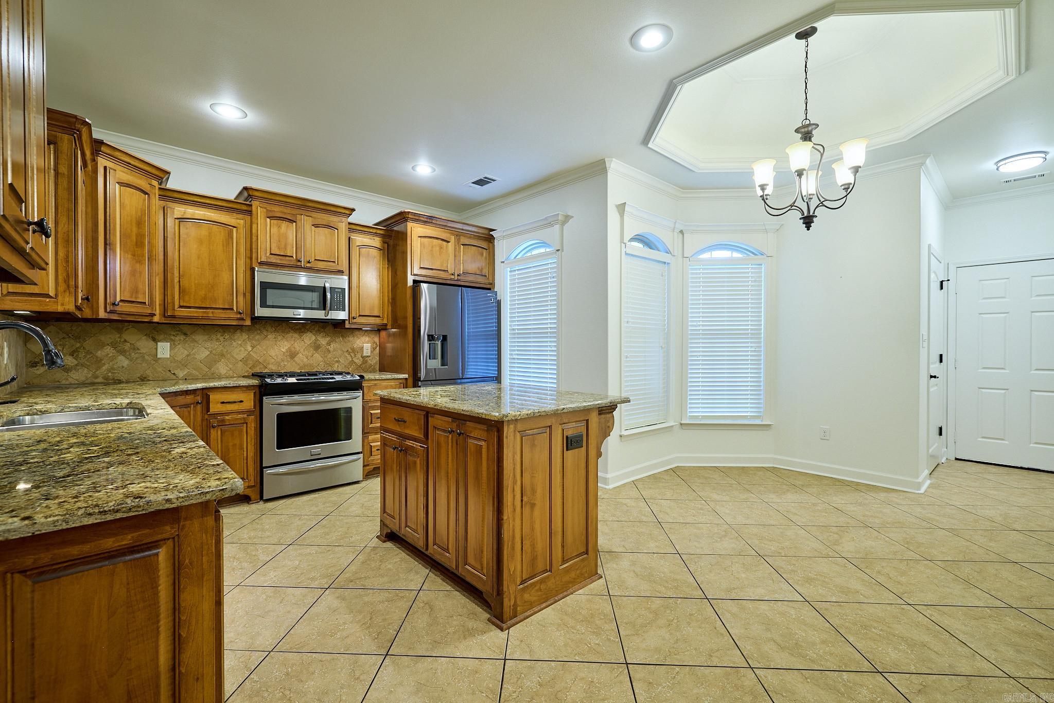 6098 PIERCE MANSE LOOP  Benton, AR