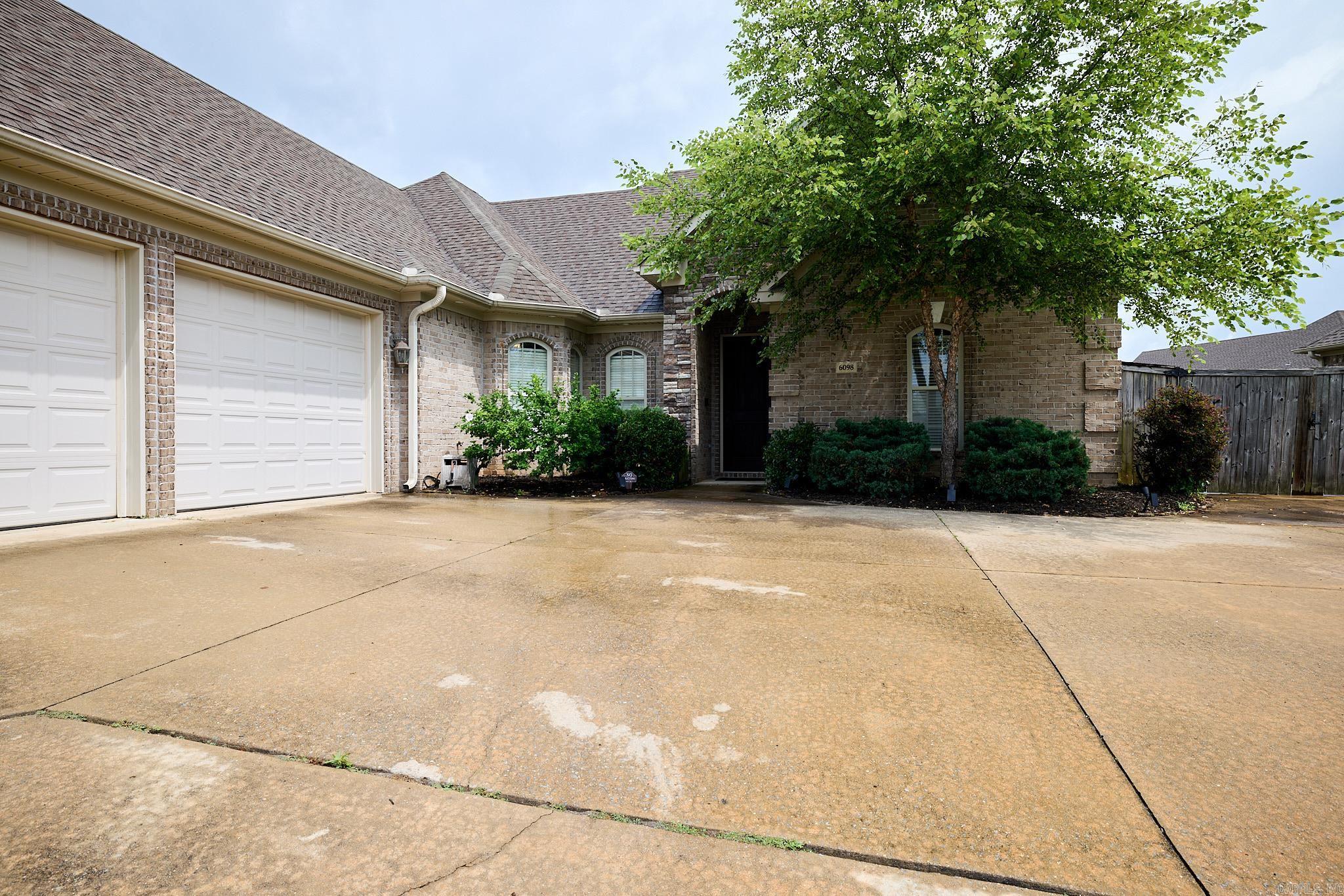 6098 PIERCE MANSE LOOP  Benton, AR