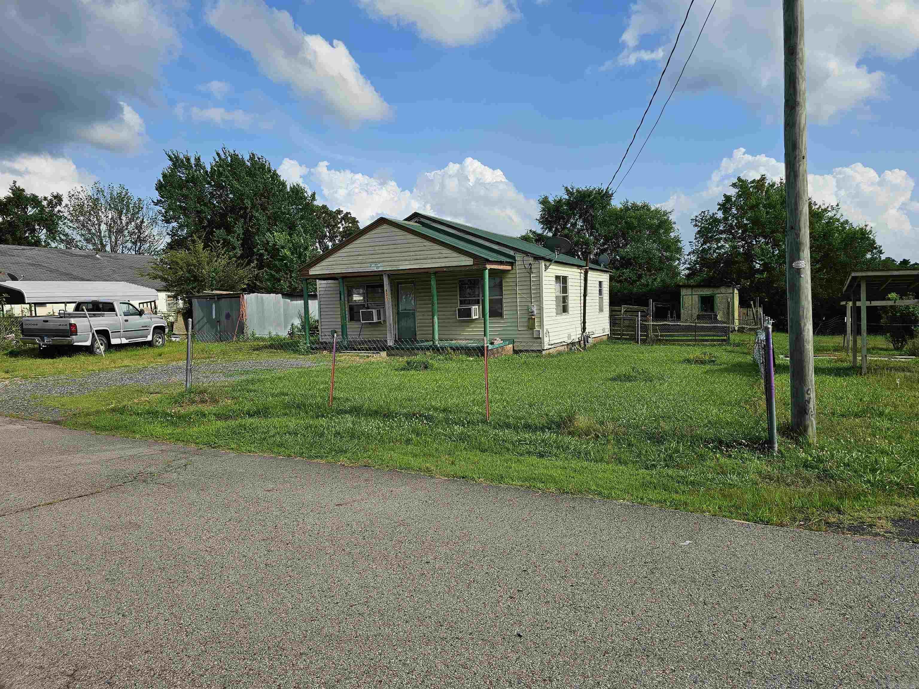 801 Deridder  Mena, AR