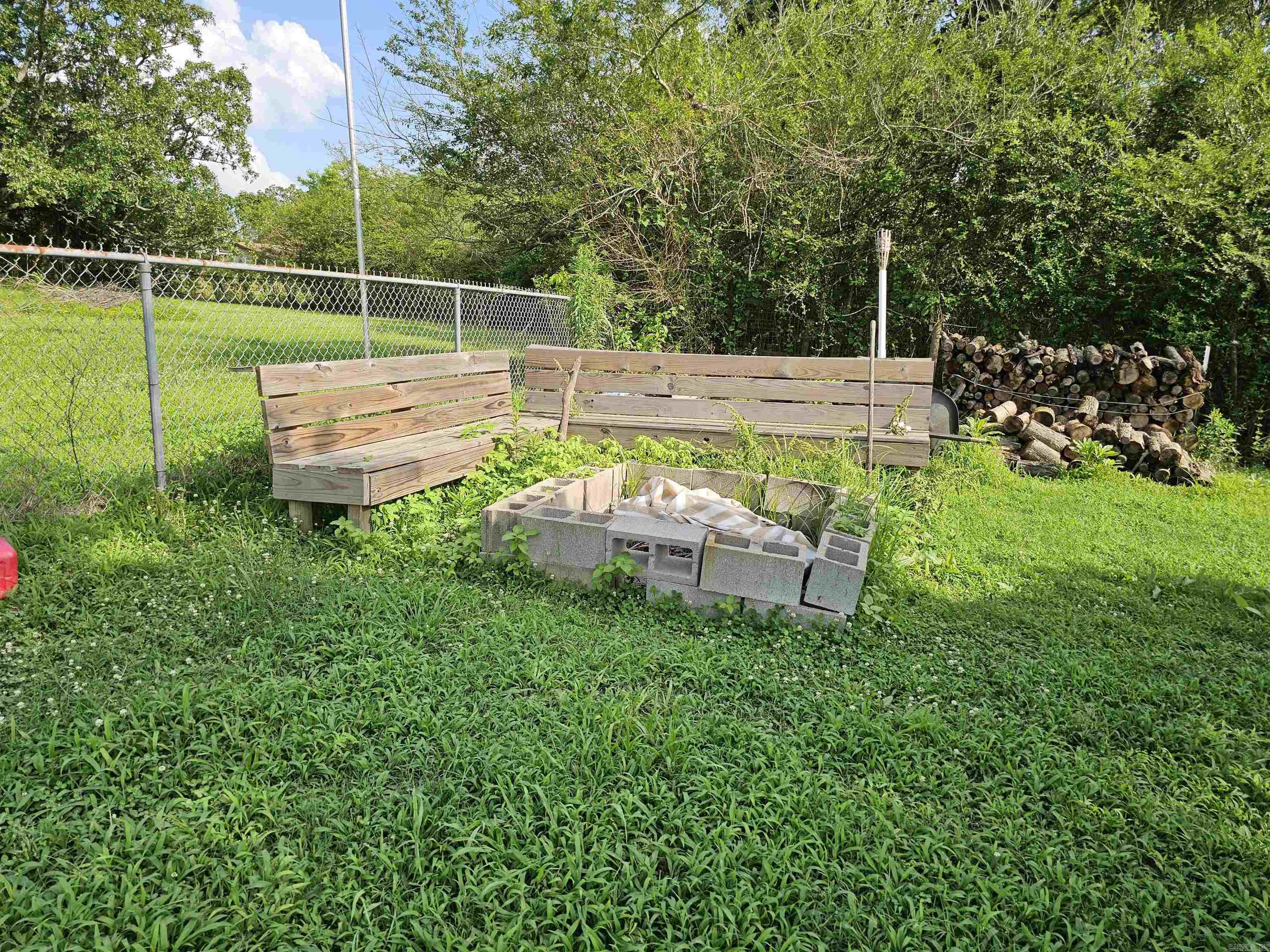 801 Deridder  Mena, AR