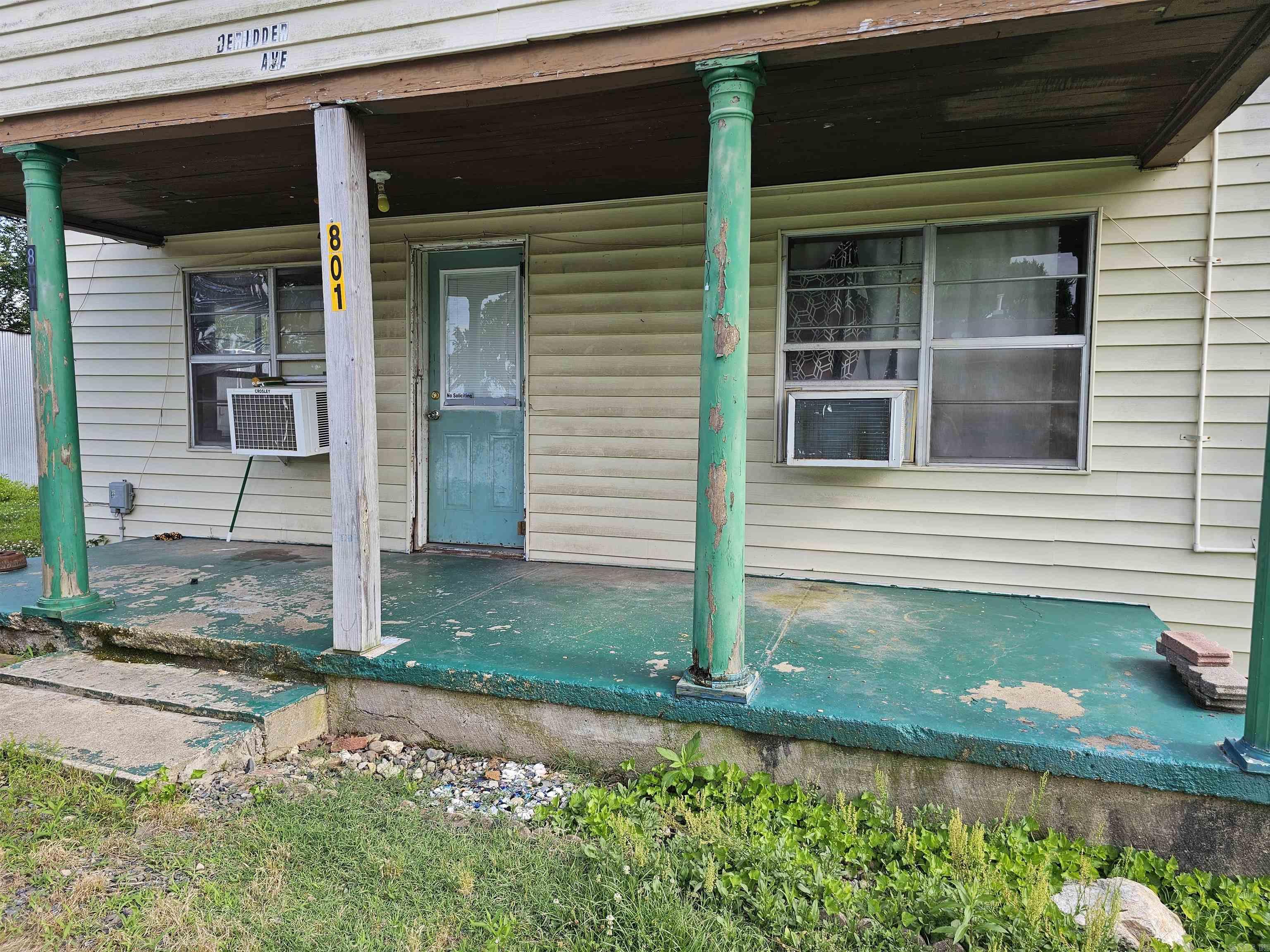 801 Deridder  Mena, AR