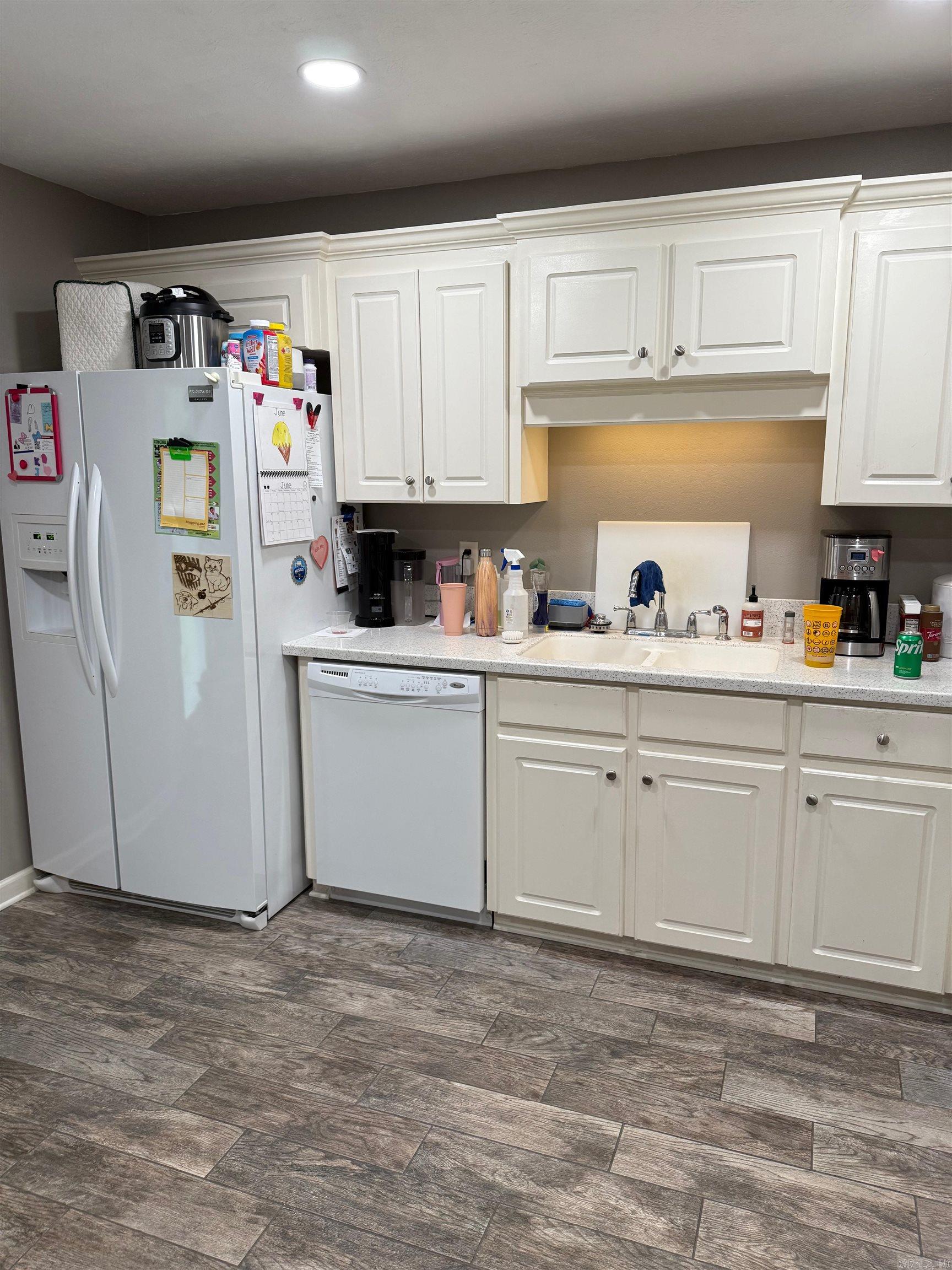 38 Weatherwood  Ward, AR