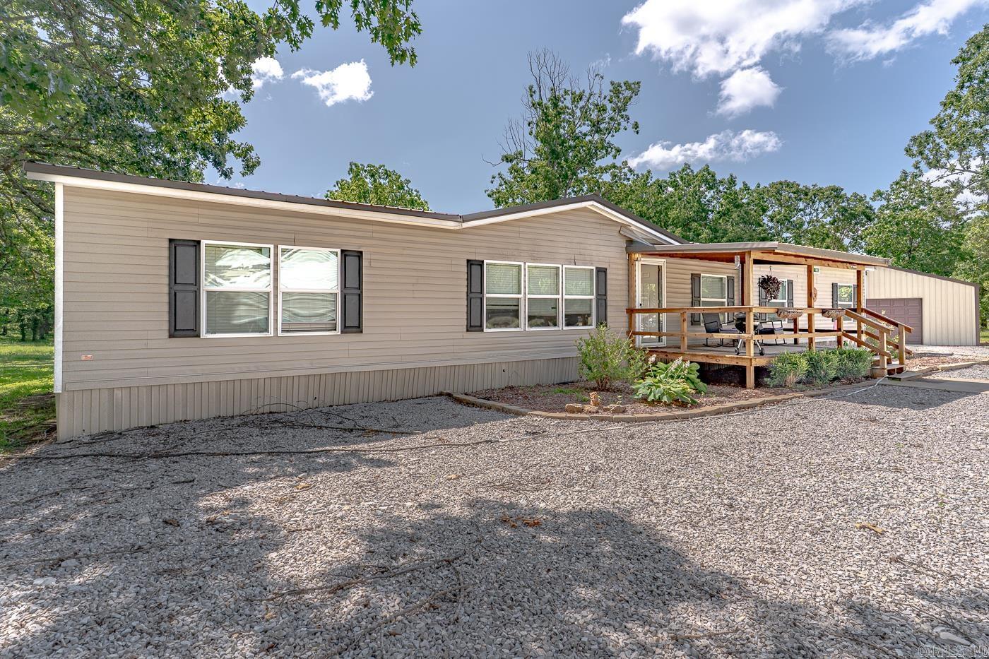 284 sycamore  Salem, AR