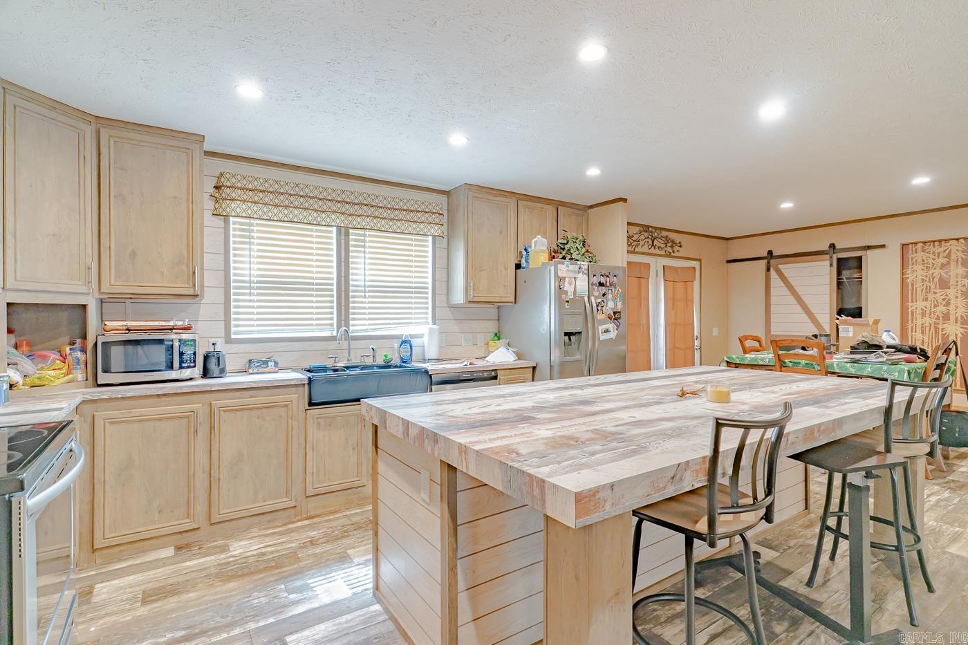 284 sycamore  Salem, AR