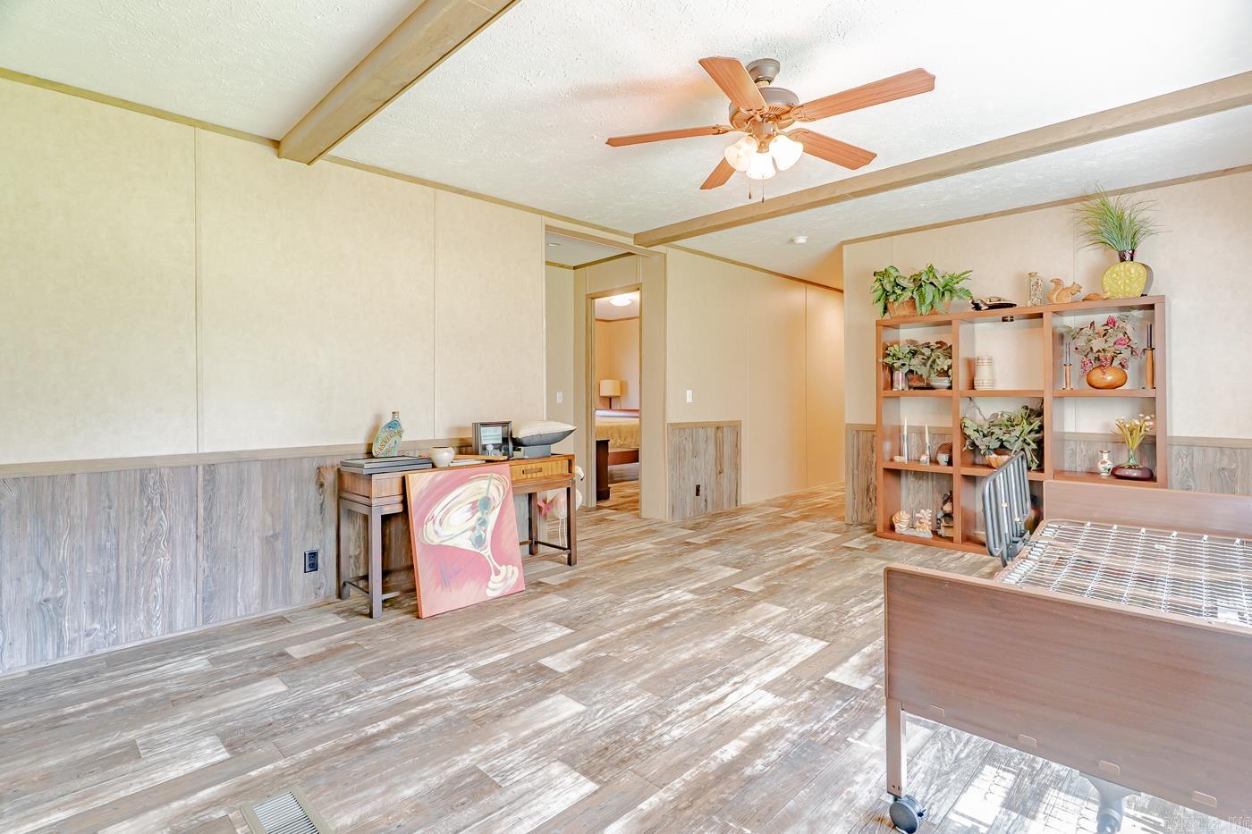284 sycamore  Salem, AR
