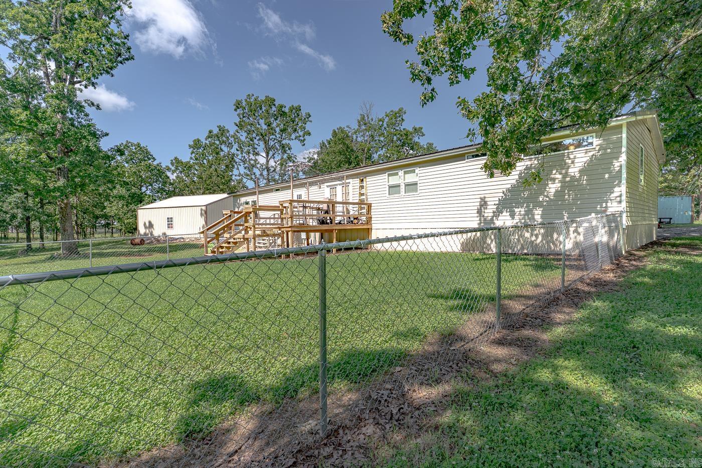 284 sycamore  Salem, AR