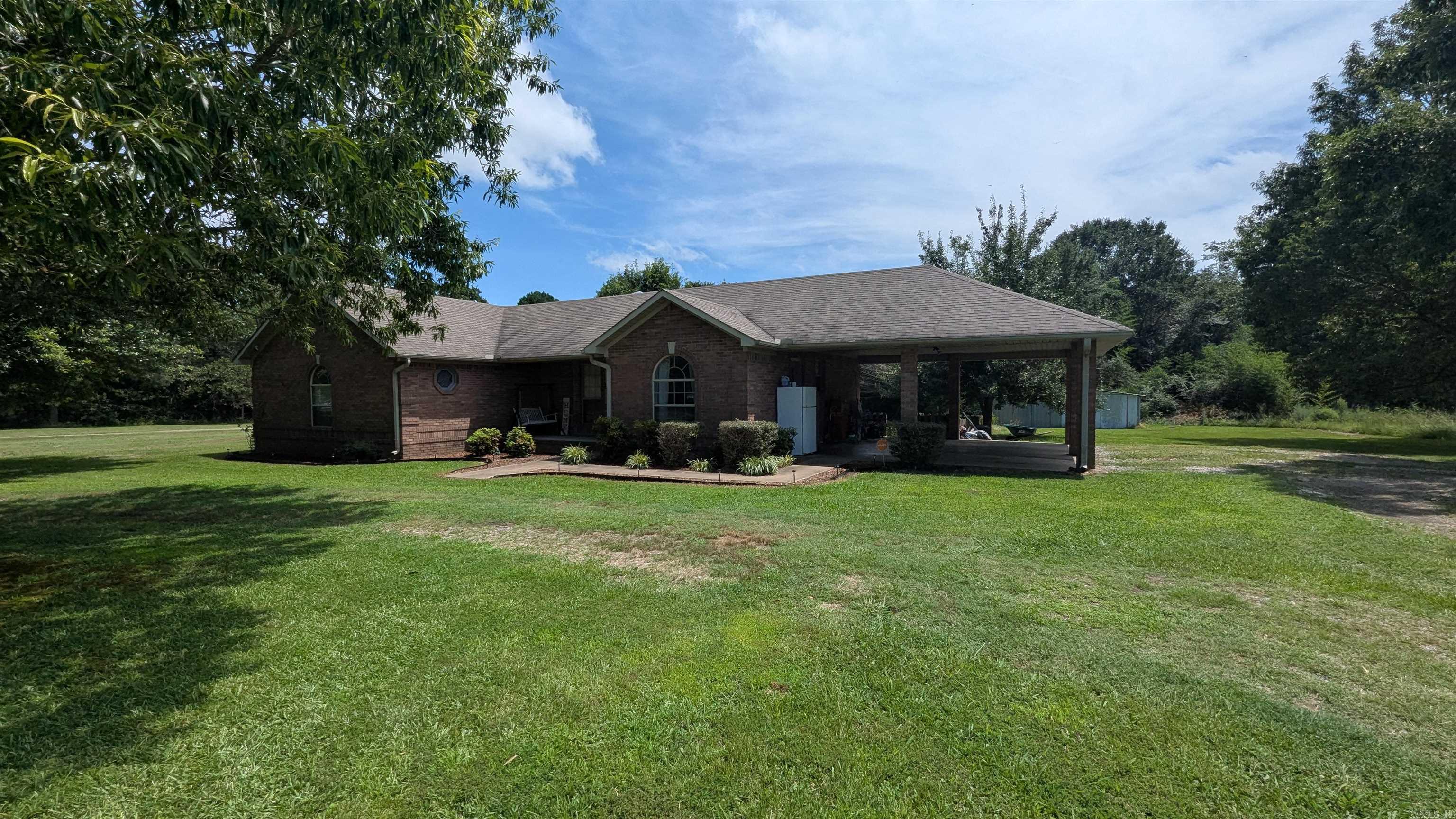 1038 Velvet Ridge Road Bradford, AR 72020