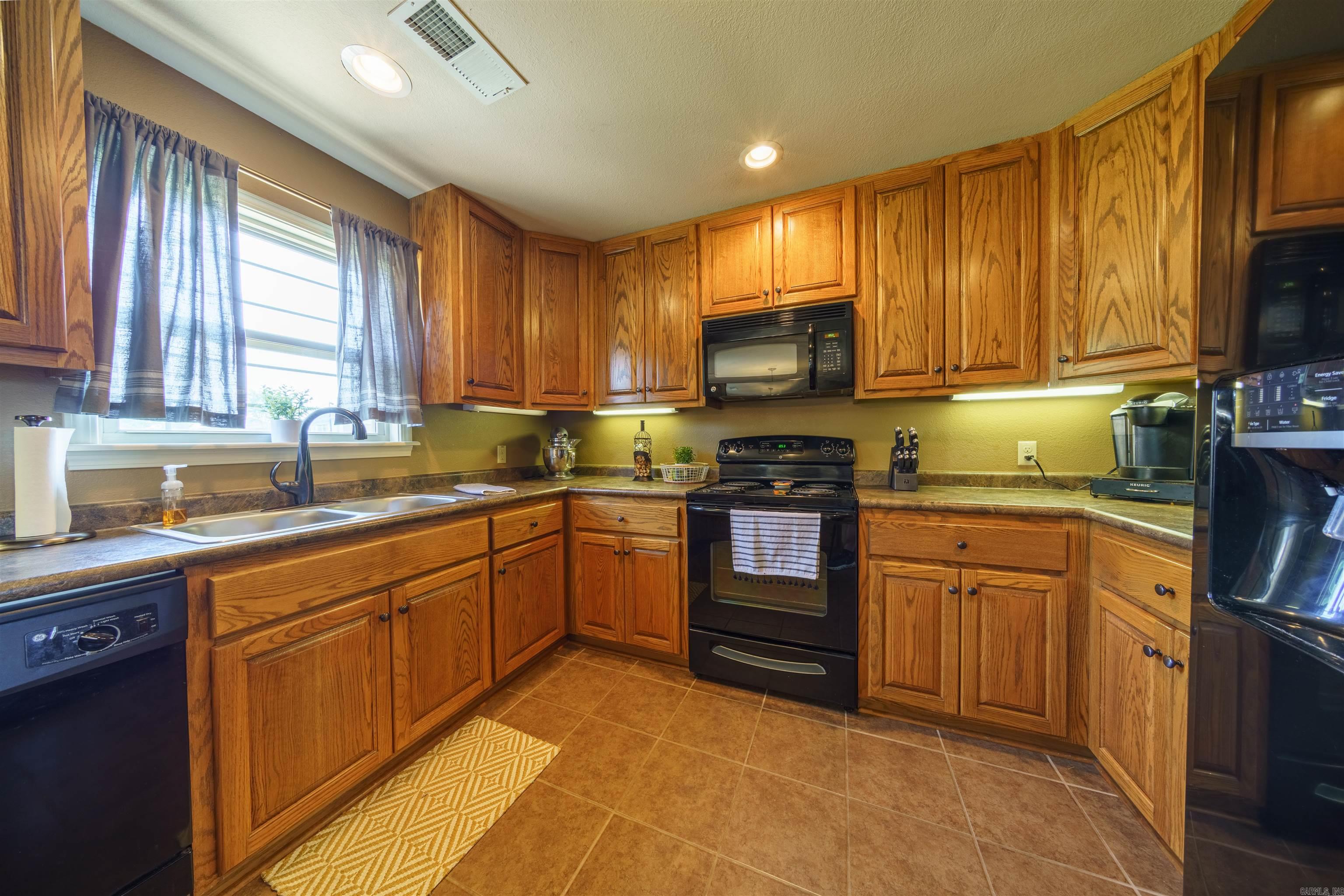 13 Patterson Lane  Cave City, AR