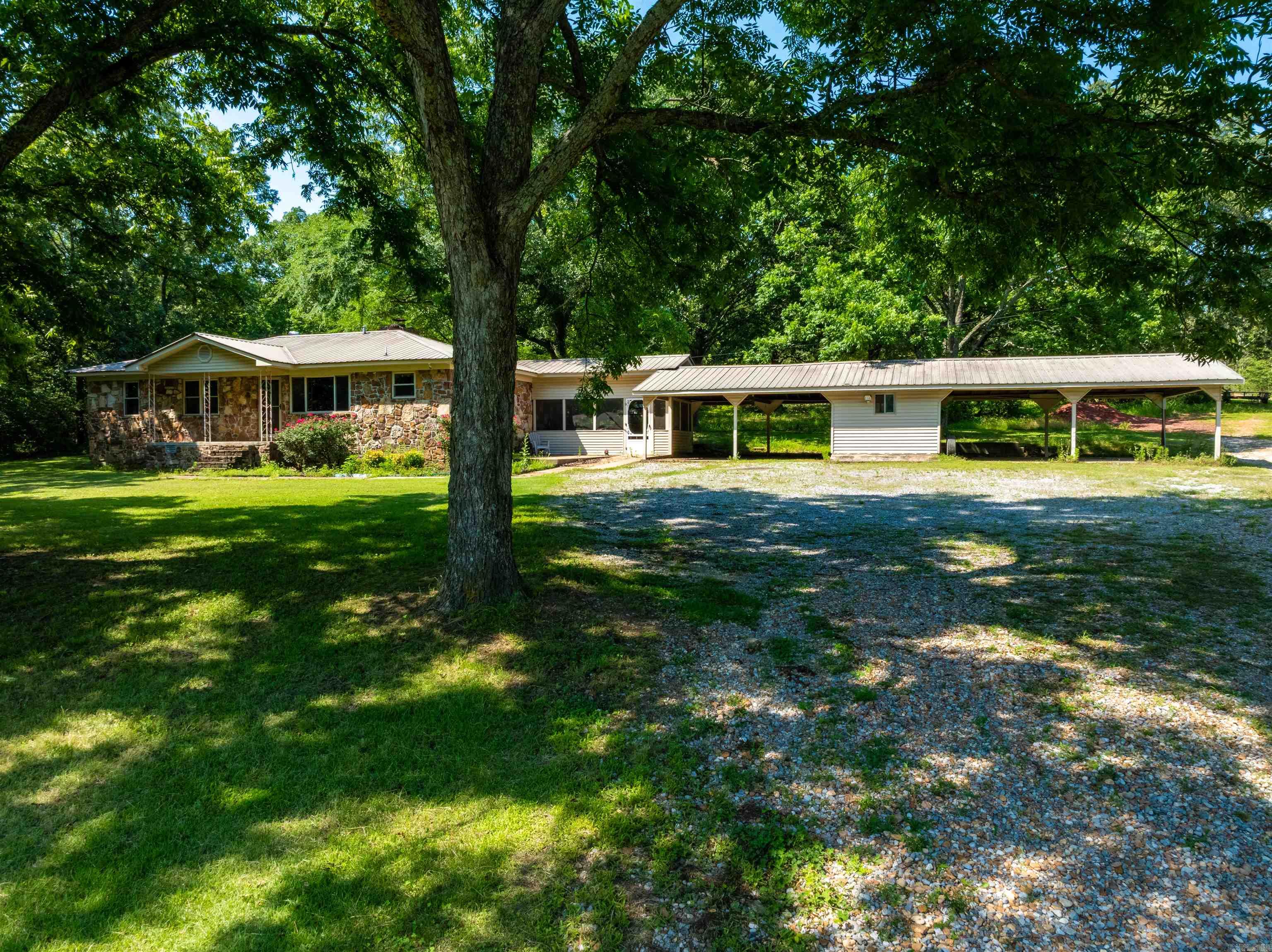 2389 Newport Rd  Batesville, AR